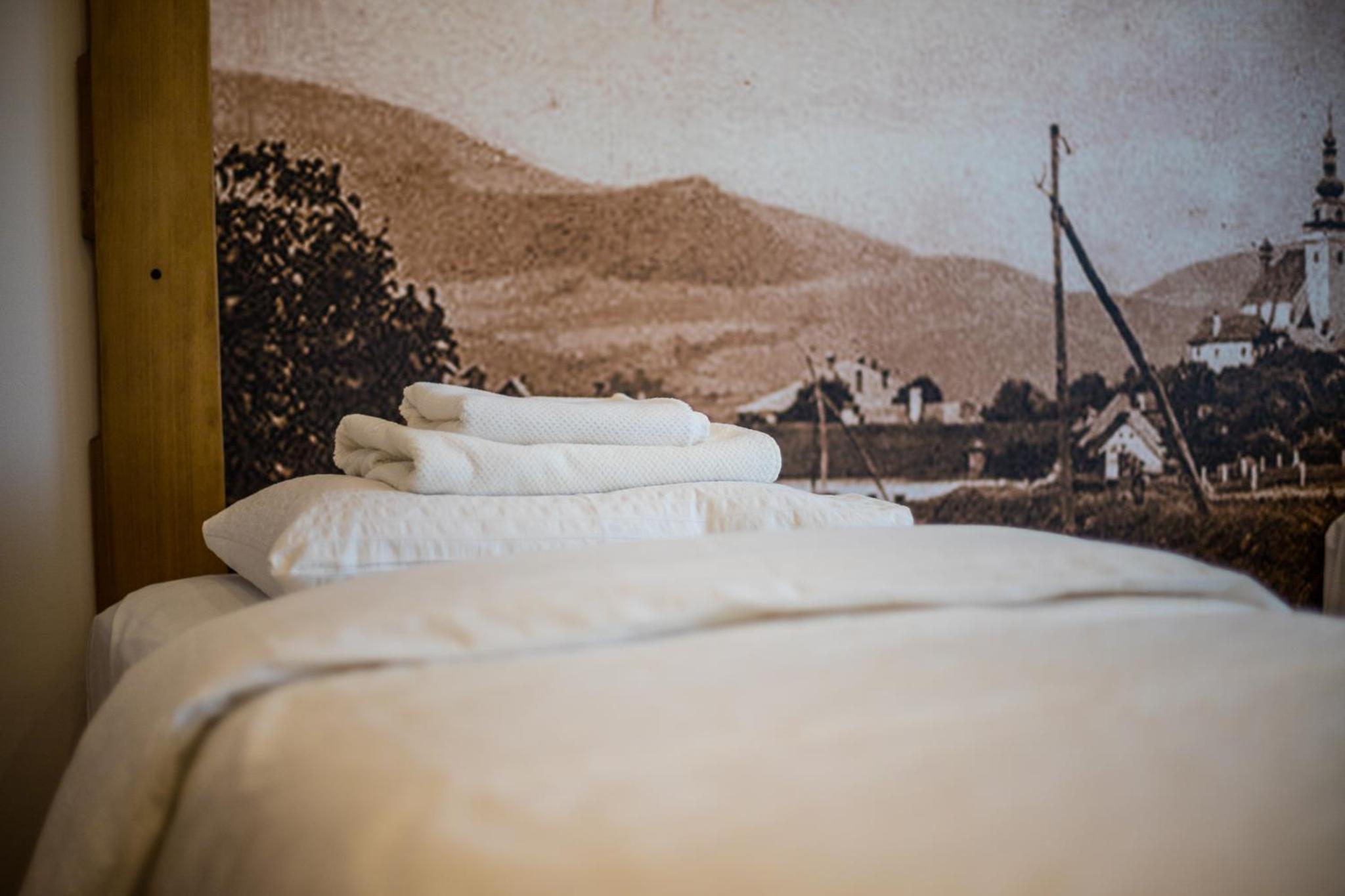 Large Double Room - Photo 15