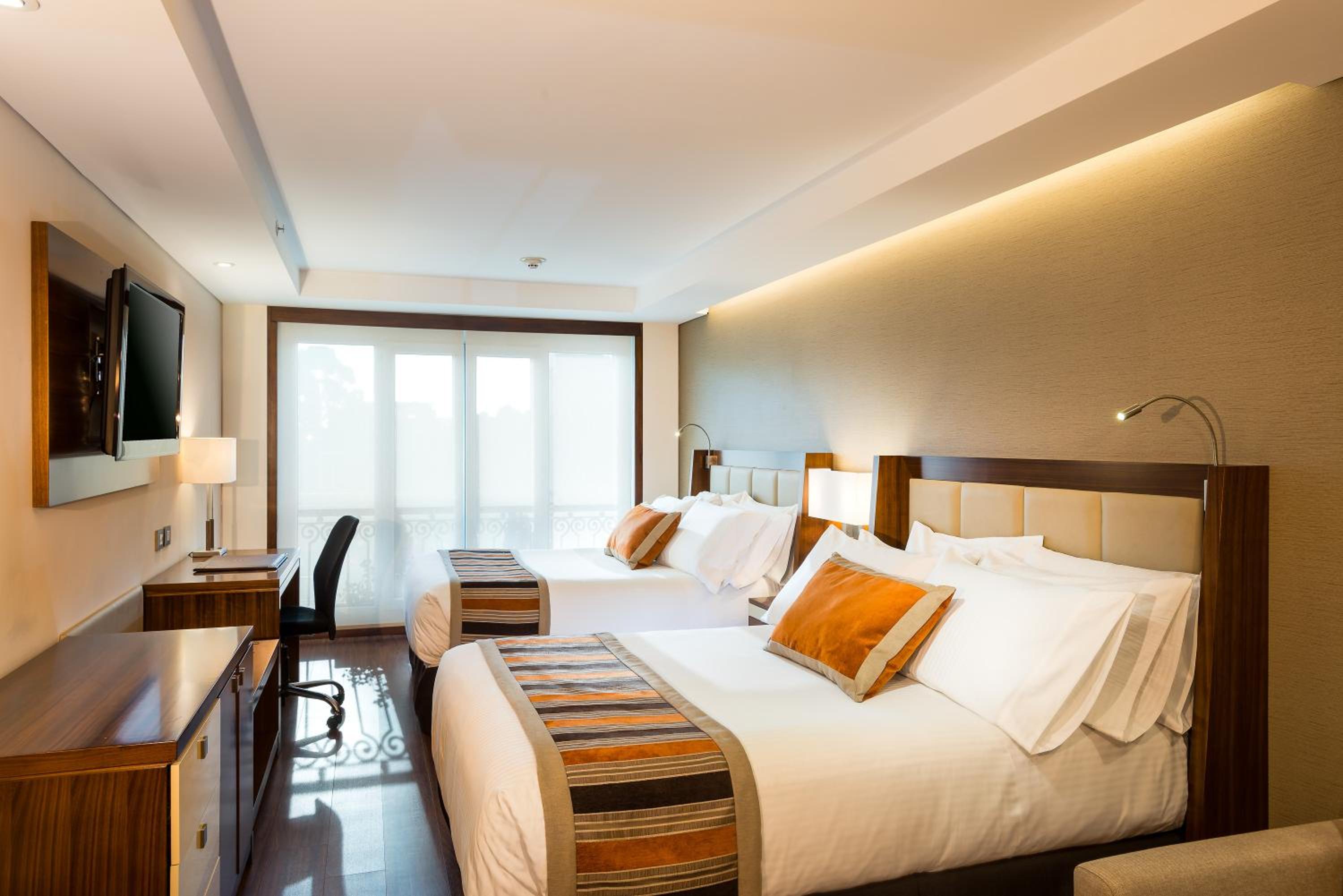 Standard Double Room with Two Double Beds - Photo 2
