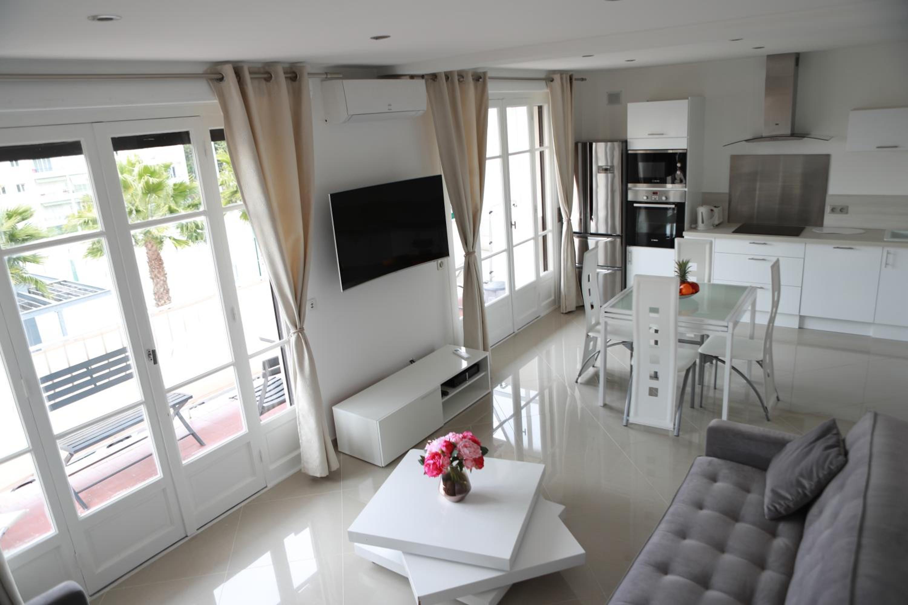 Deluxe Apartment photo 3