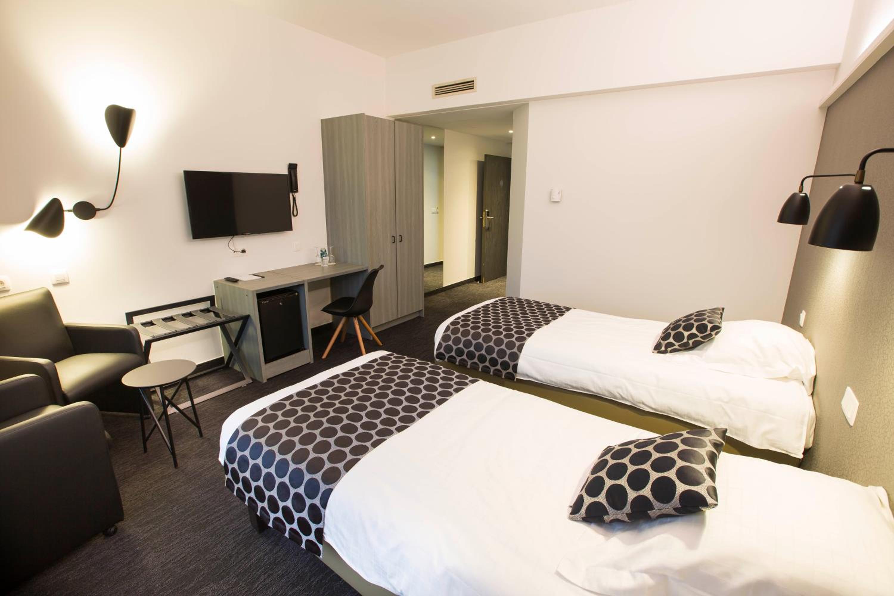 Deluxe Twin Room photo 1