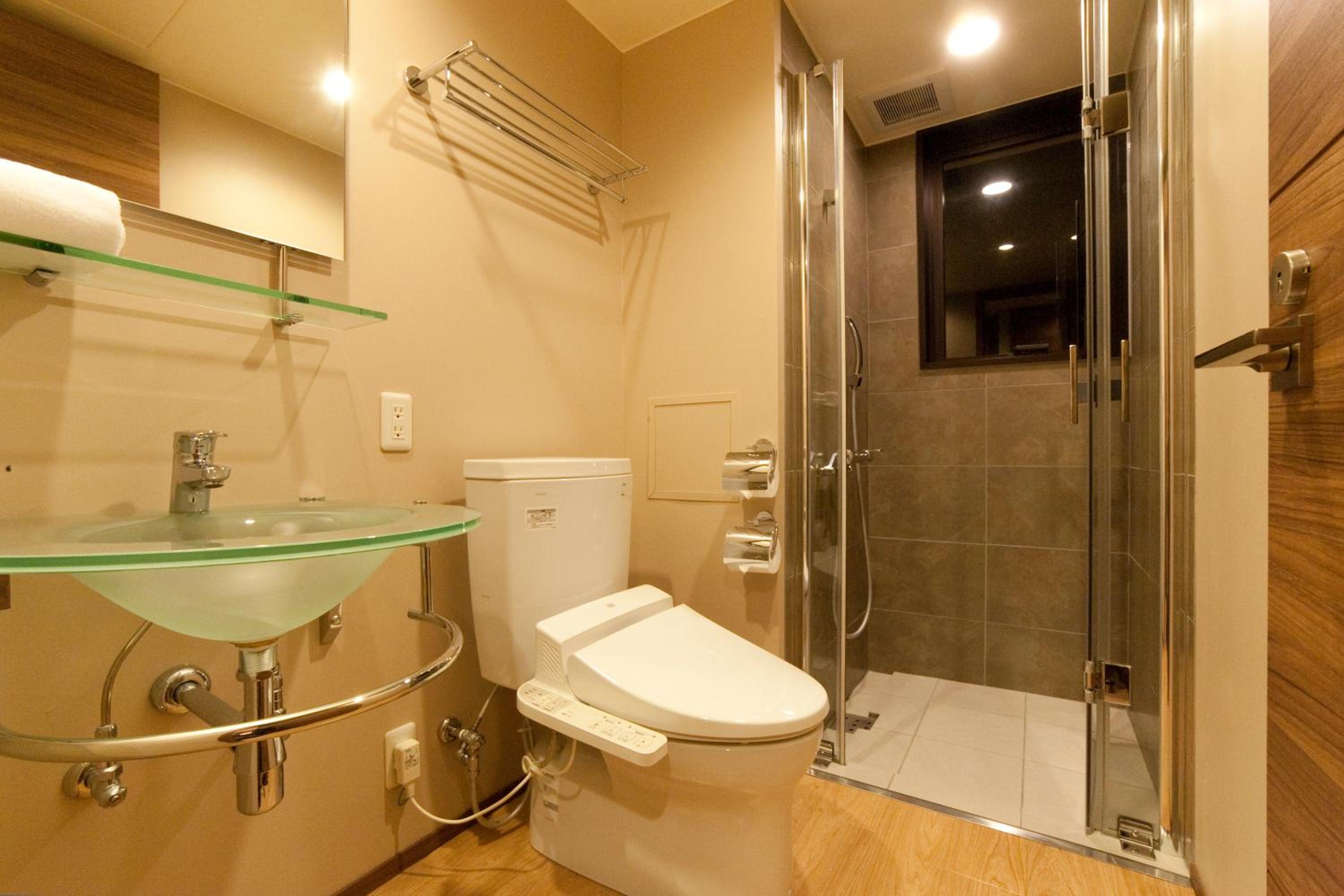 Corner Two-Bedroom Suite - Photo 18