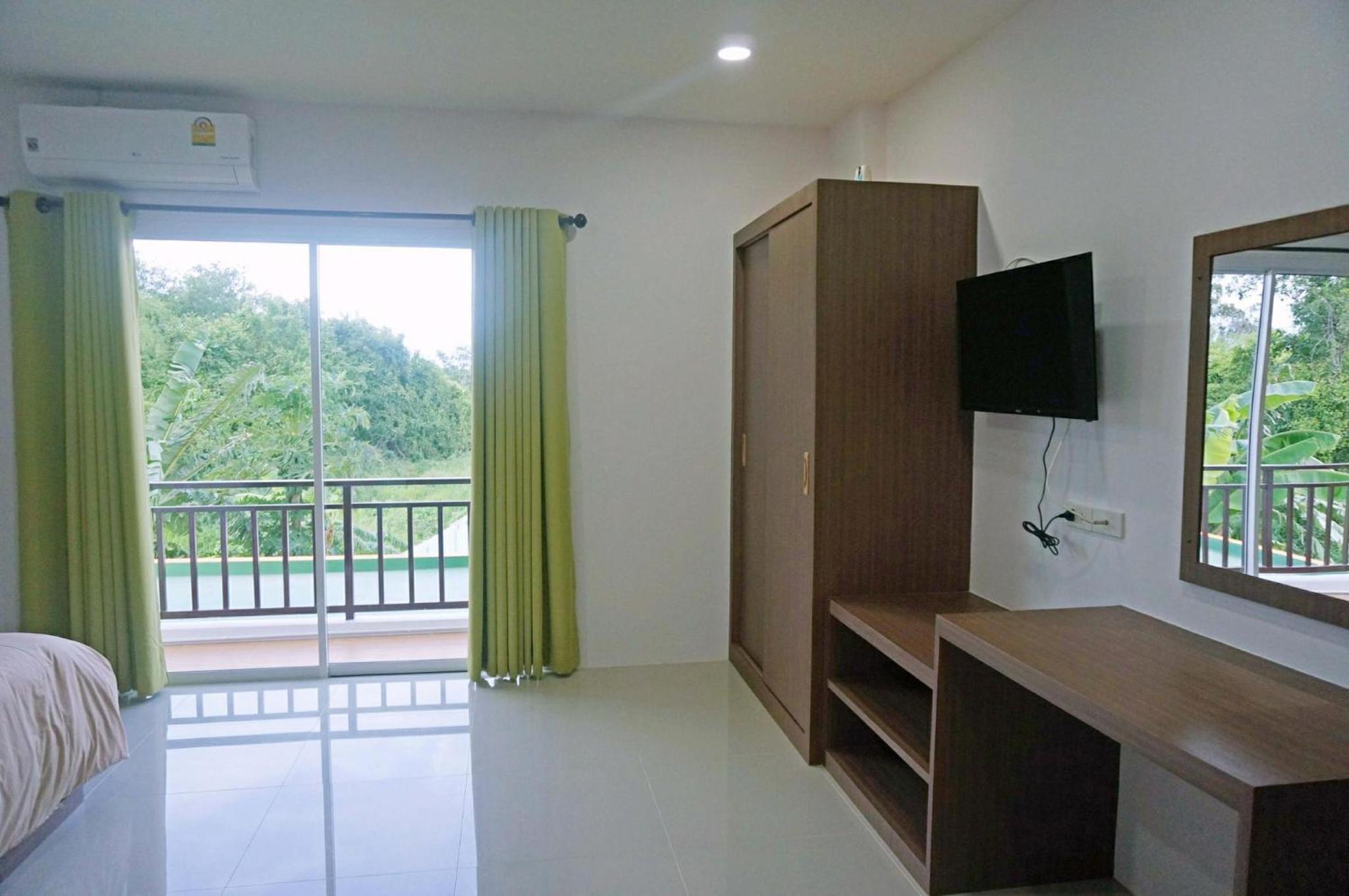Apartment - Photo 37