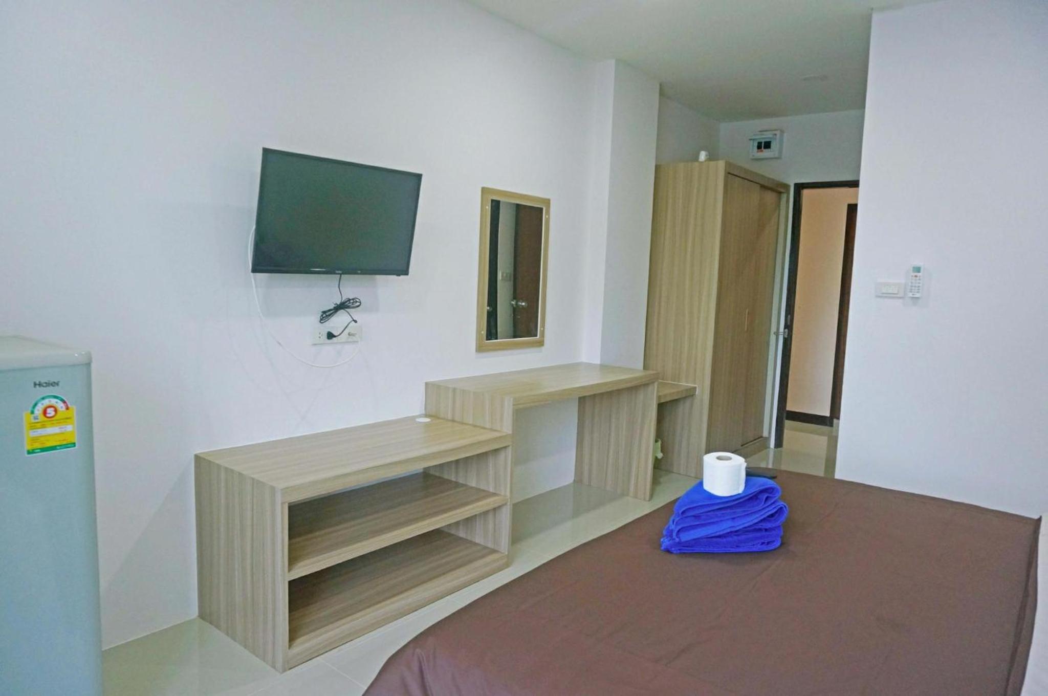 Apartment - Photo 33