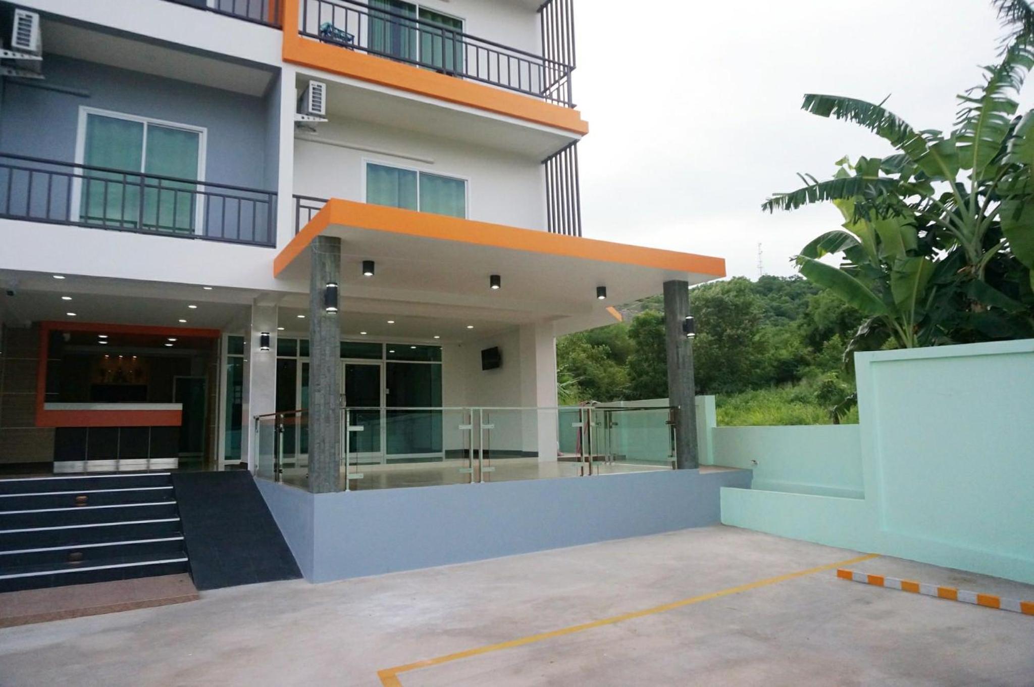 Apartment - Photo 32