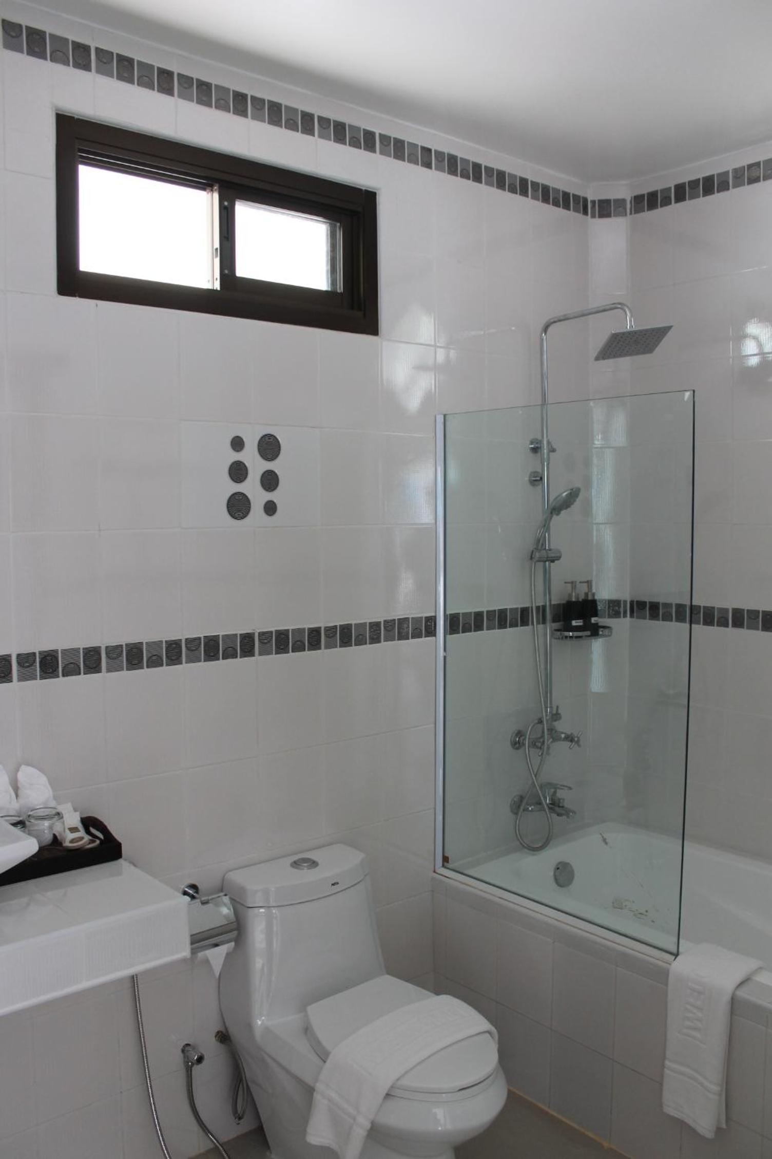 Grand Deluxe Villa with Sea View photo 3