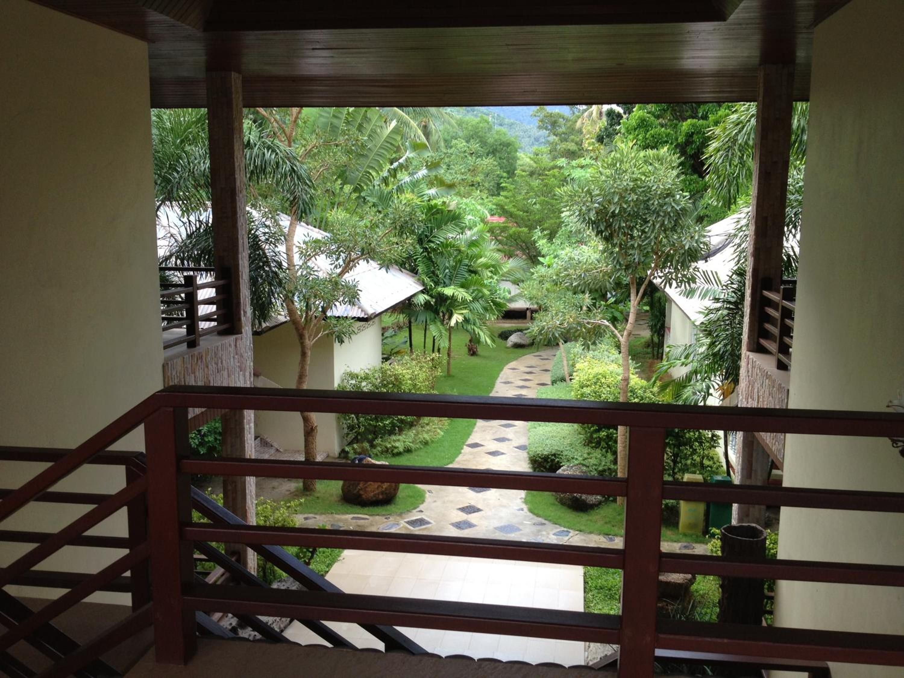 Deluxe Double Room with Balcony - Photo 4