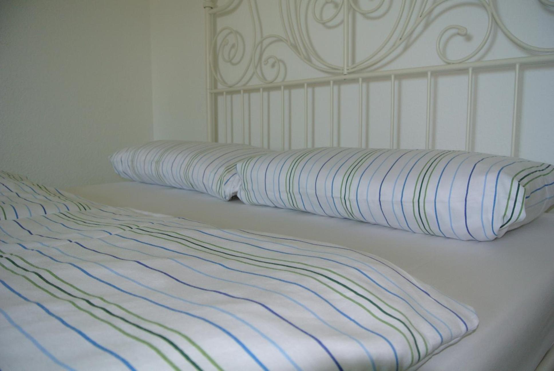 Double Room with Shared Bathroom photo 2