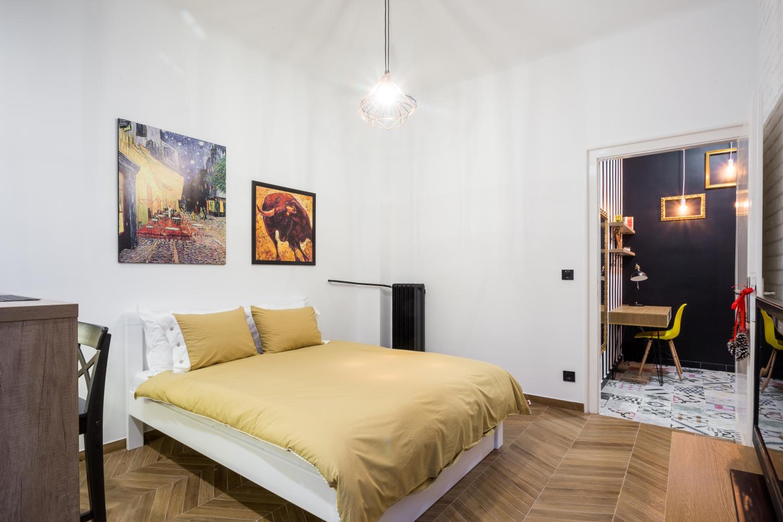 Apartment with Balcony