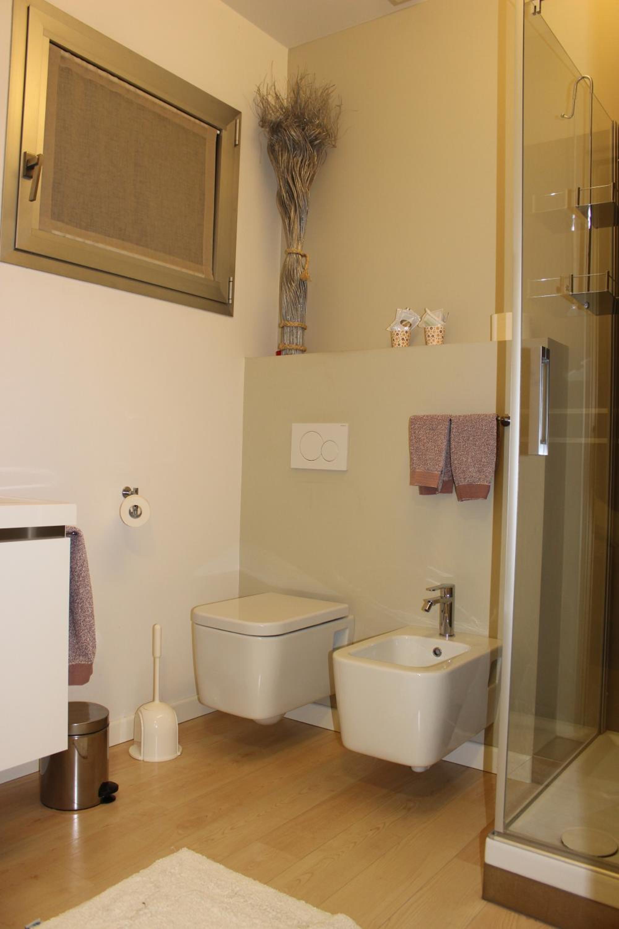 Double or Twin Room with Private Bathroom photo 3