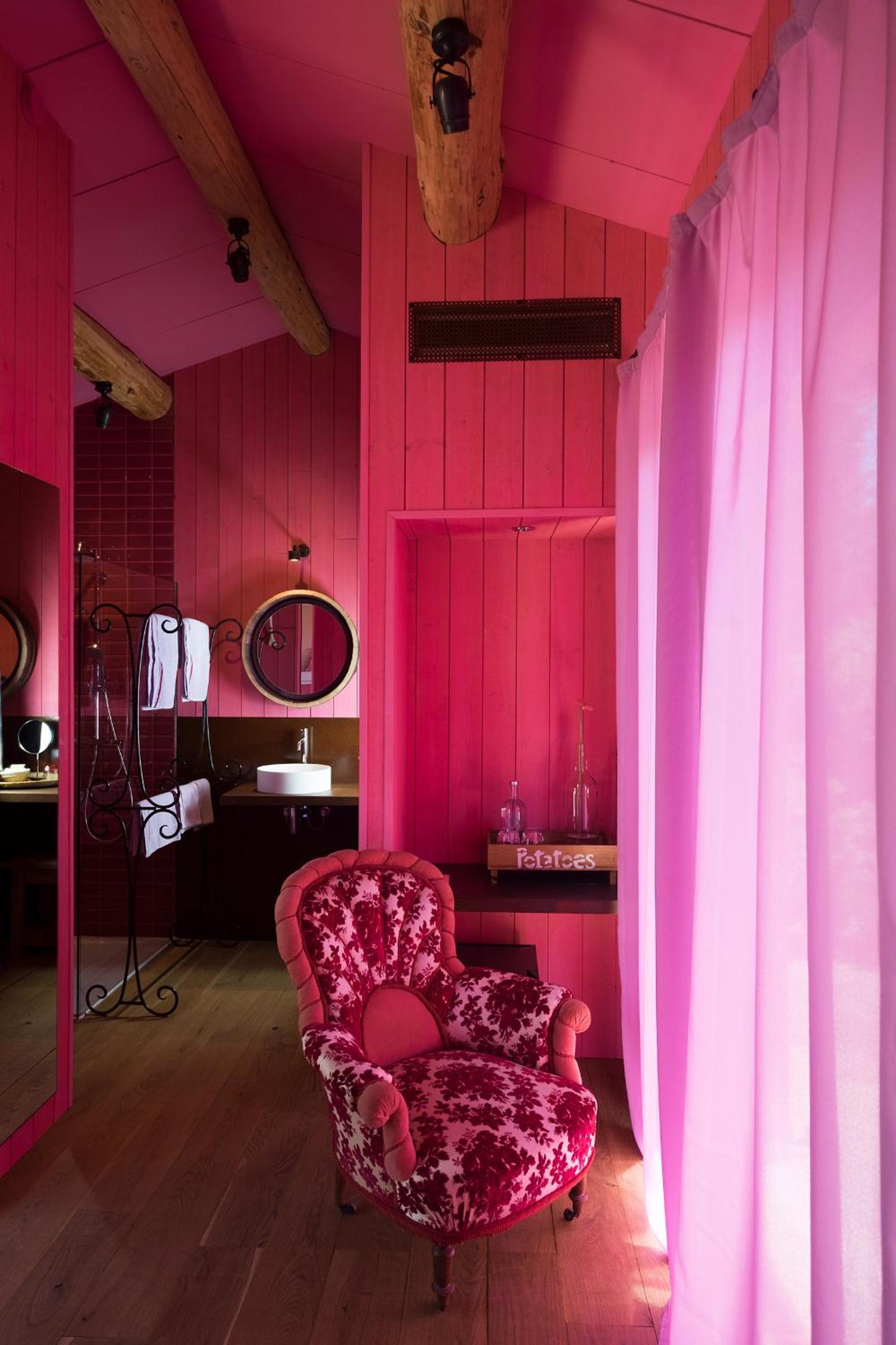 Double or Twin Room - Photo 4