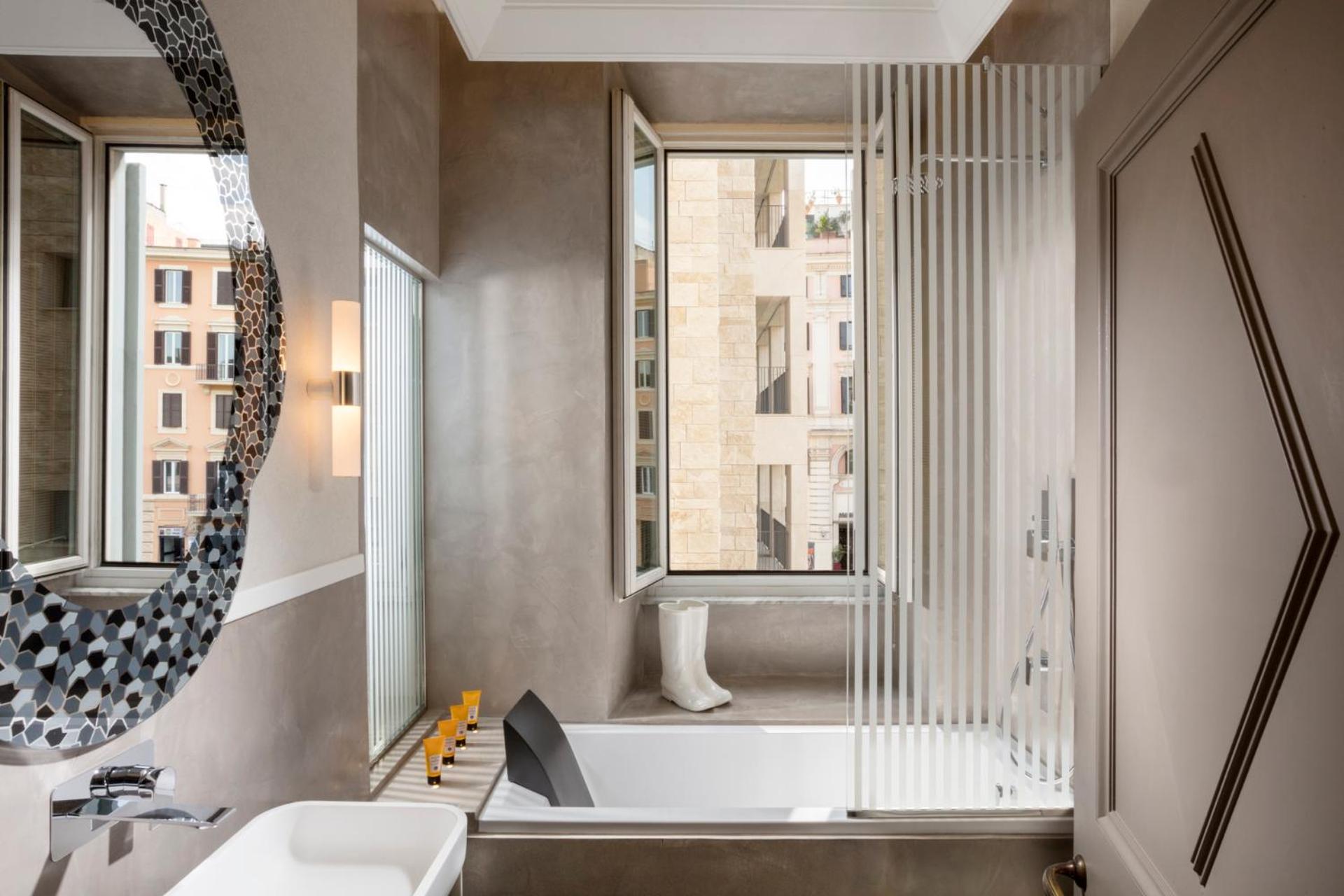 Prestige Double Room thumbnail 5