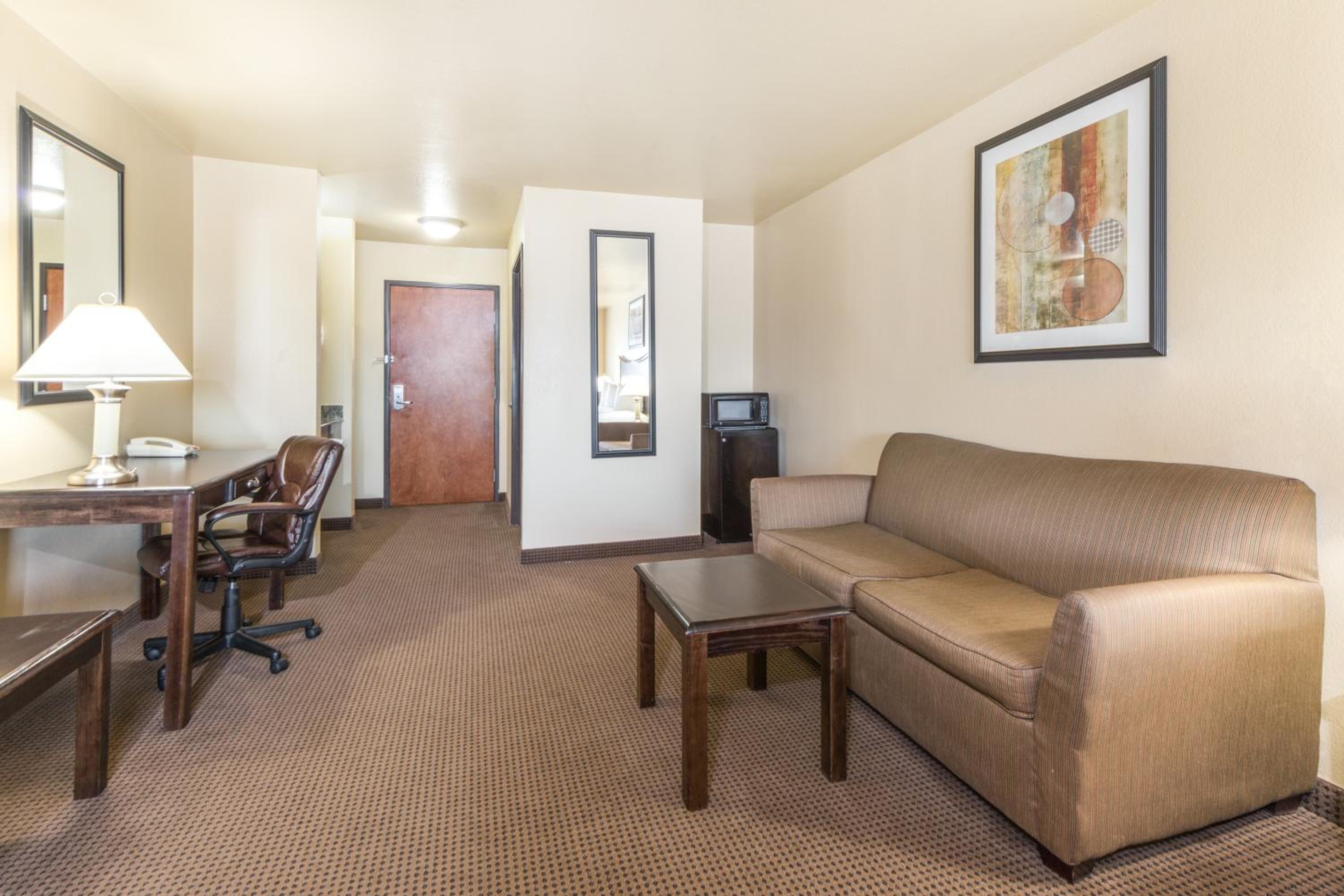 King Studio Suite - Non-Smoking