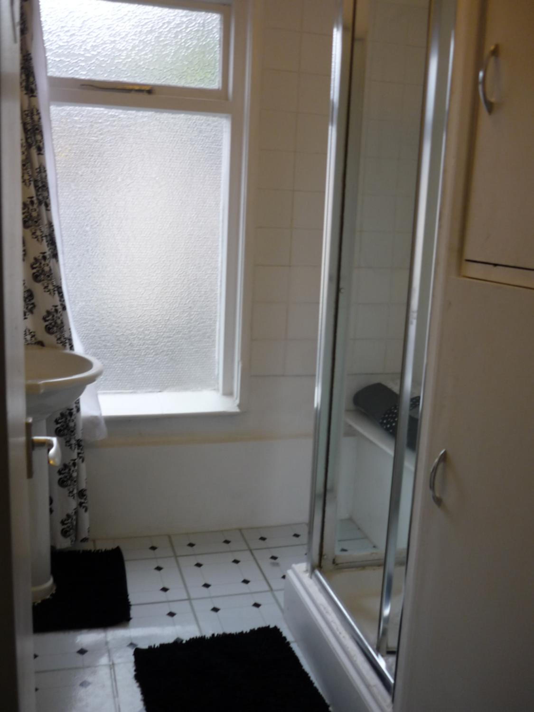 Budget Single Room photo 3