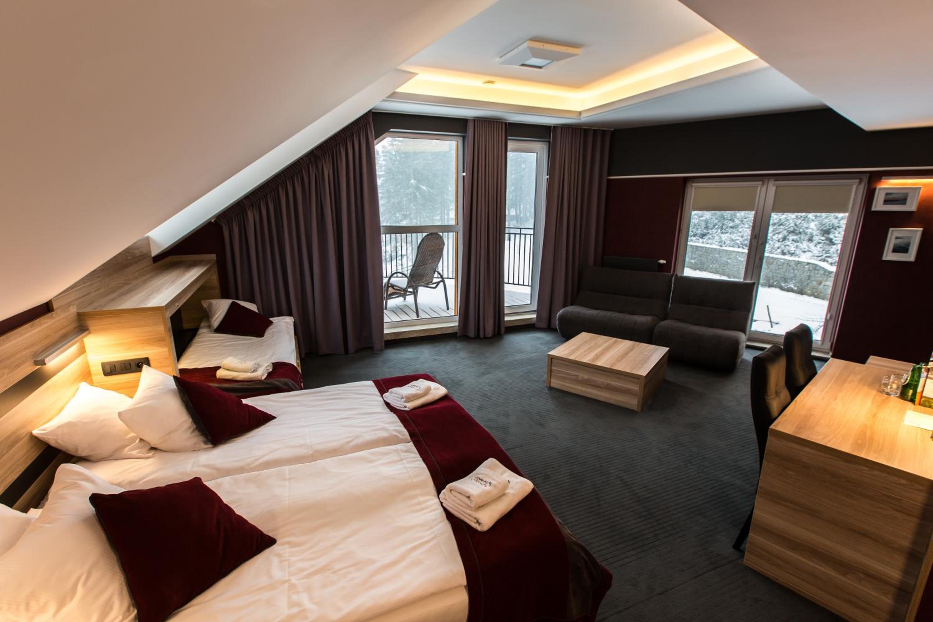 Superior Quadruple Room - Photo 32
