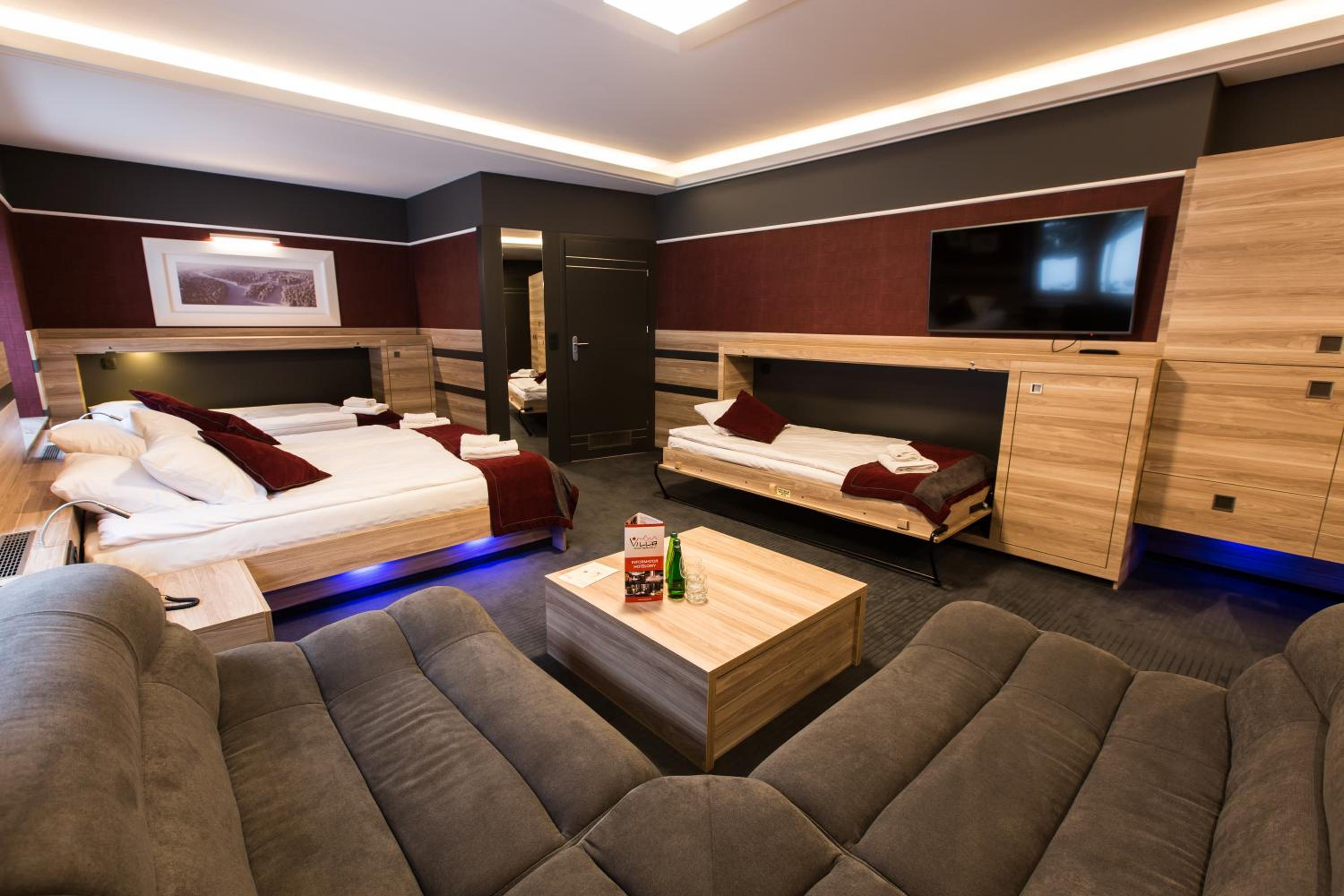 Superior Quadruple Room - Photo 39