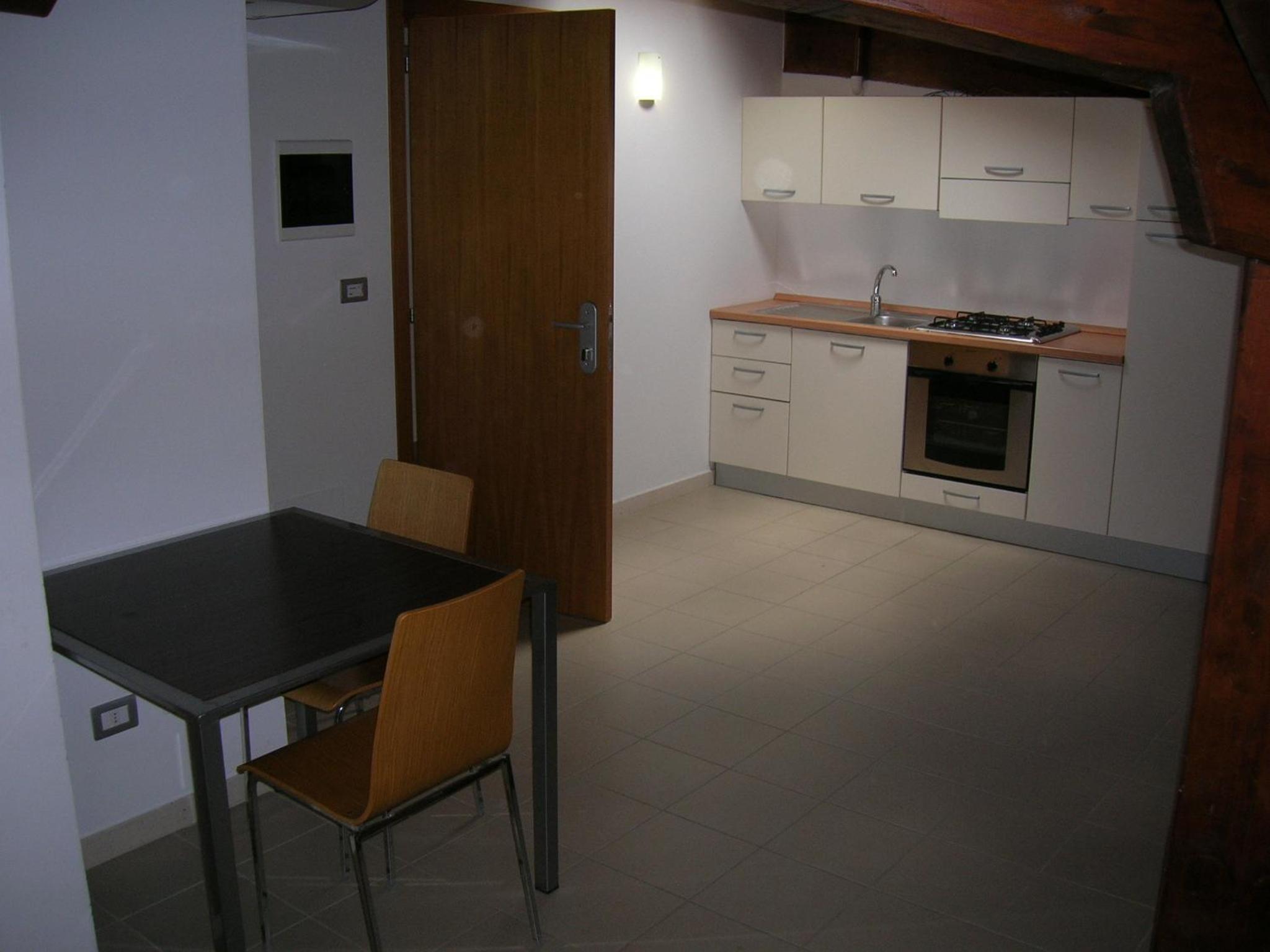 One-Bedroom Apartment (3 Adults) - Attic photo 3