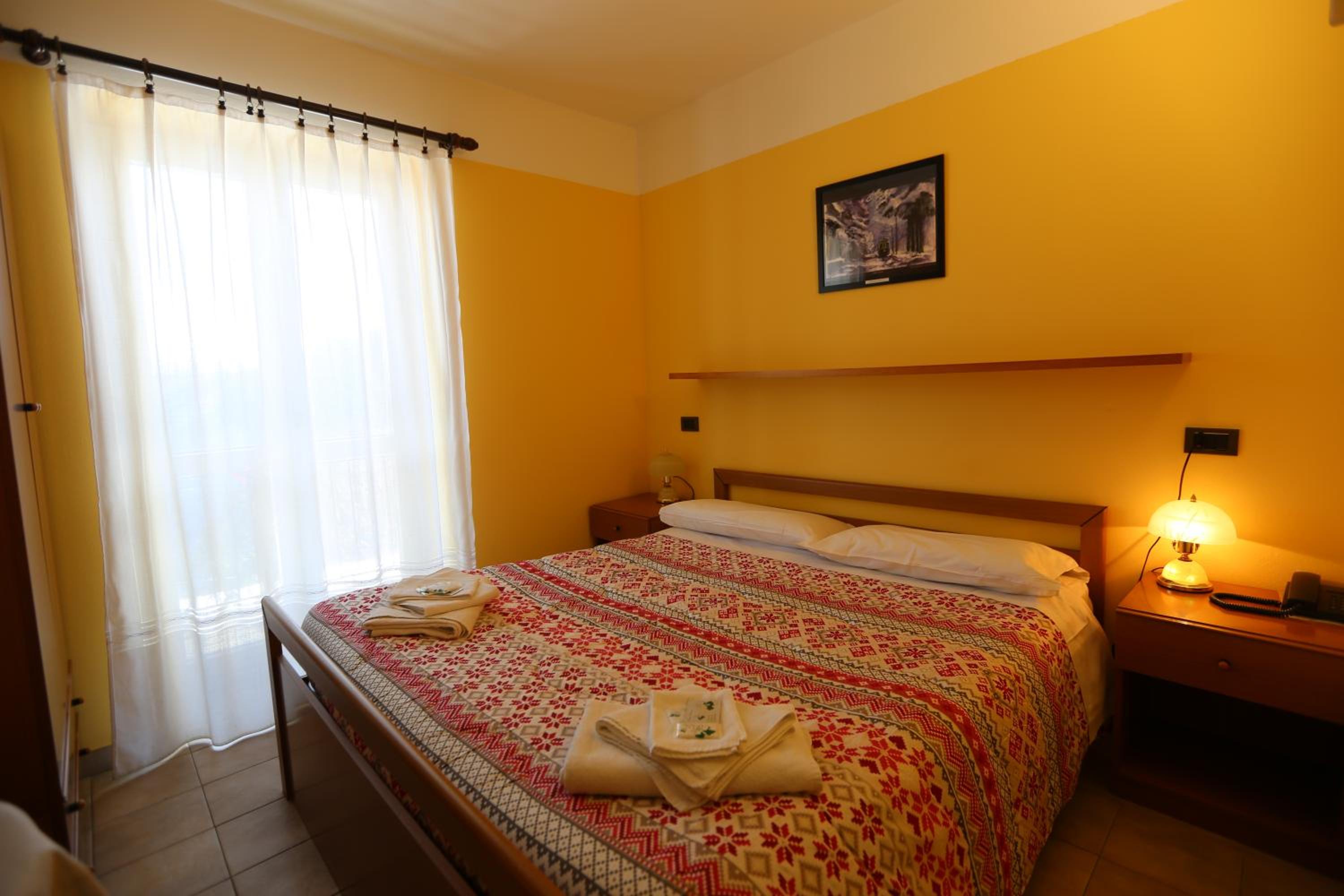 Single Room photo 1