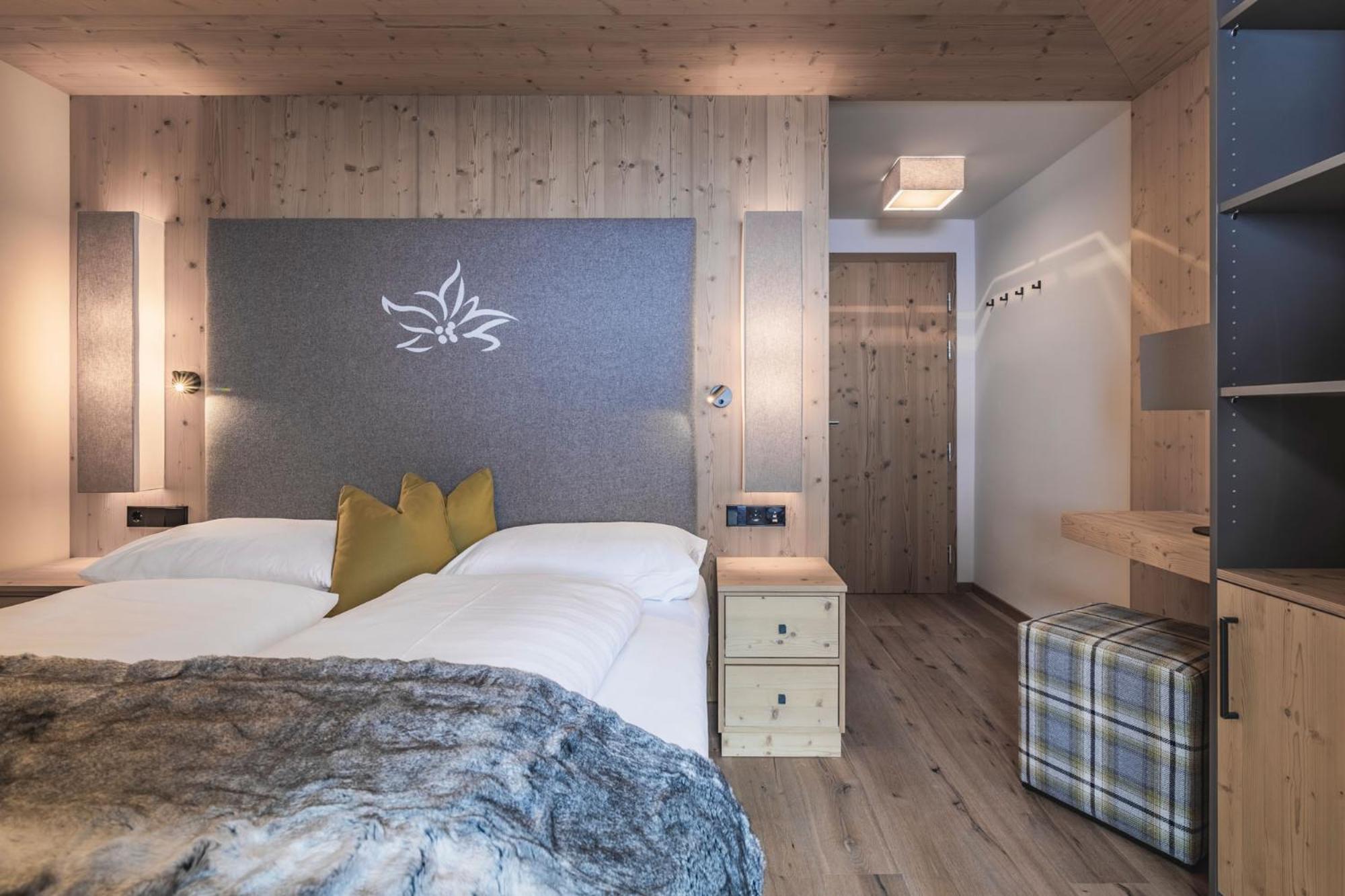 Double Room with Balcony photo 2