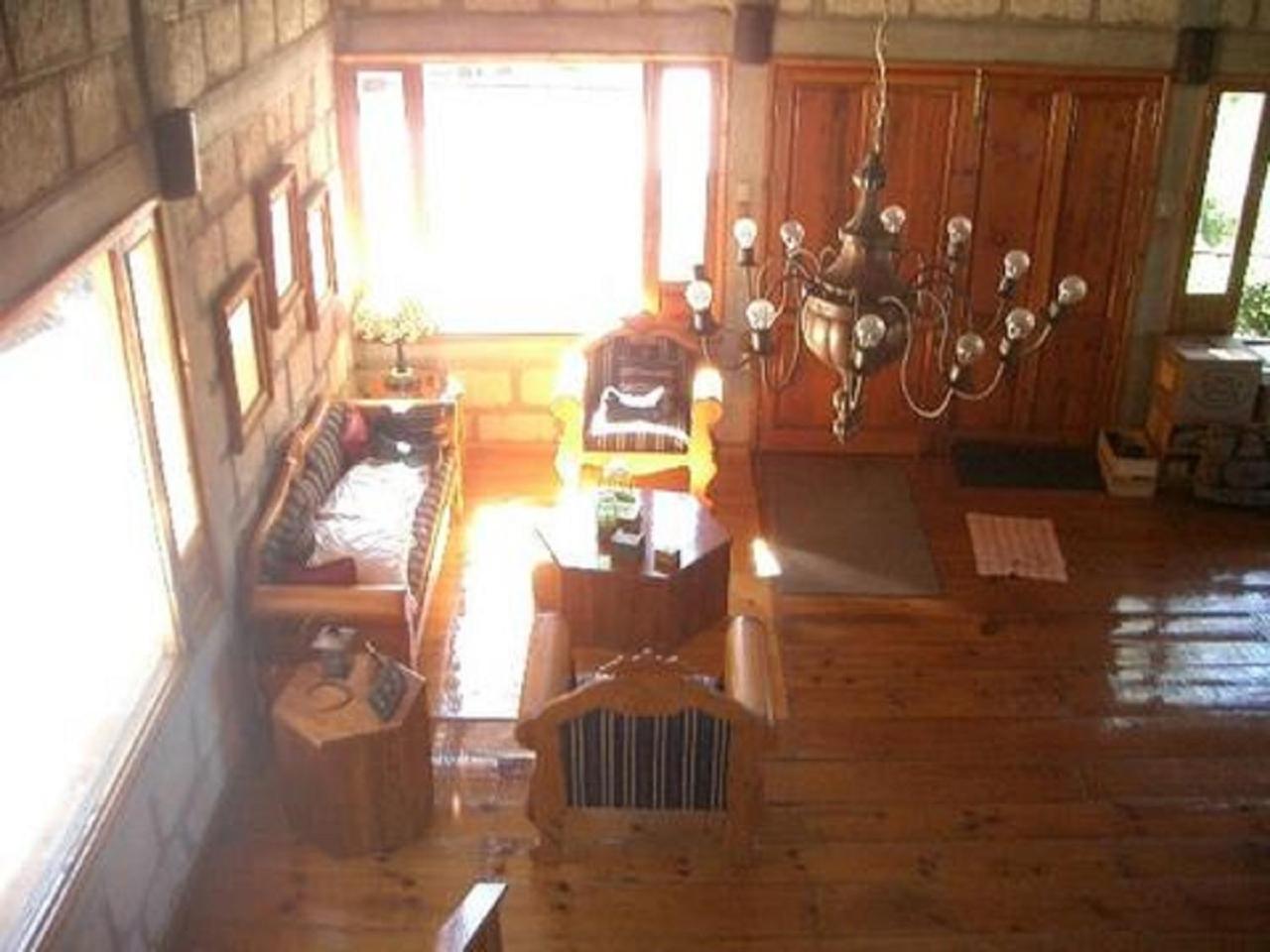 Three-Bedroom Townhouse - Photo 8