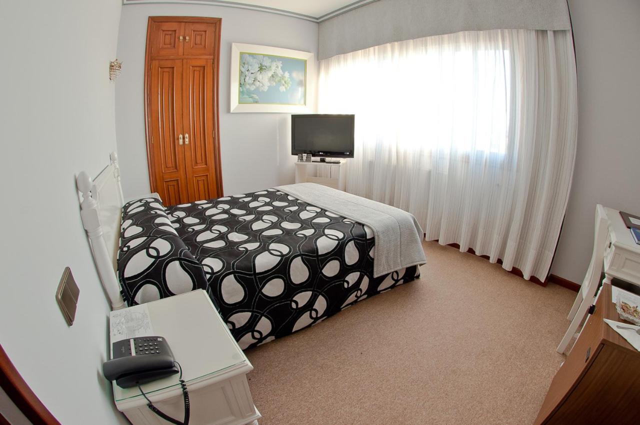 Double or Twin Room - Photo 11