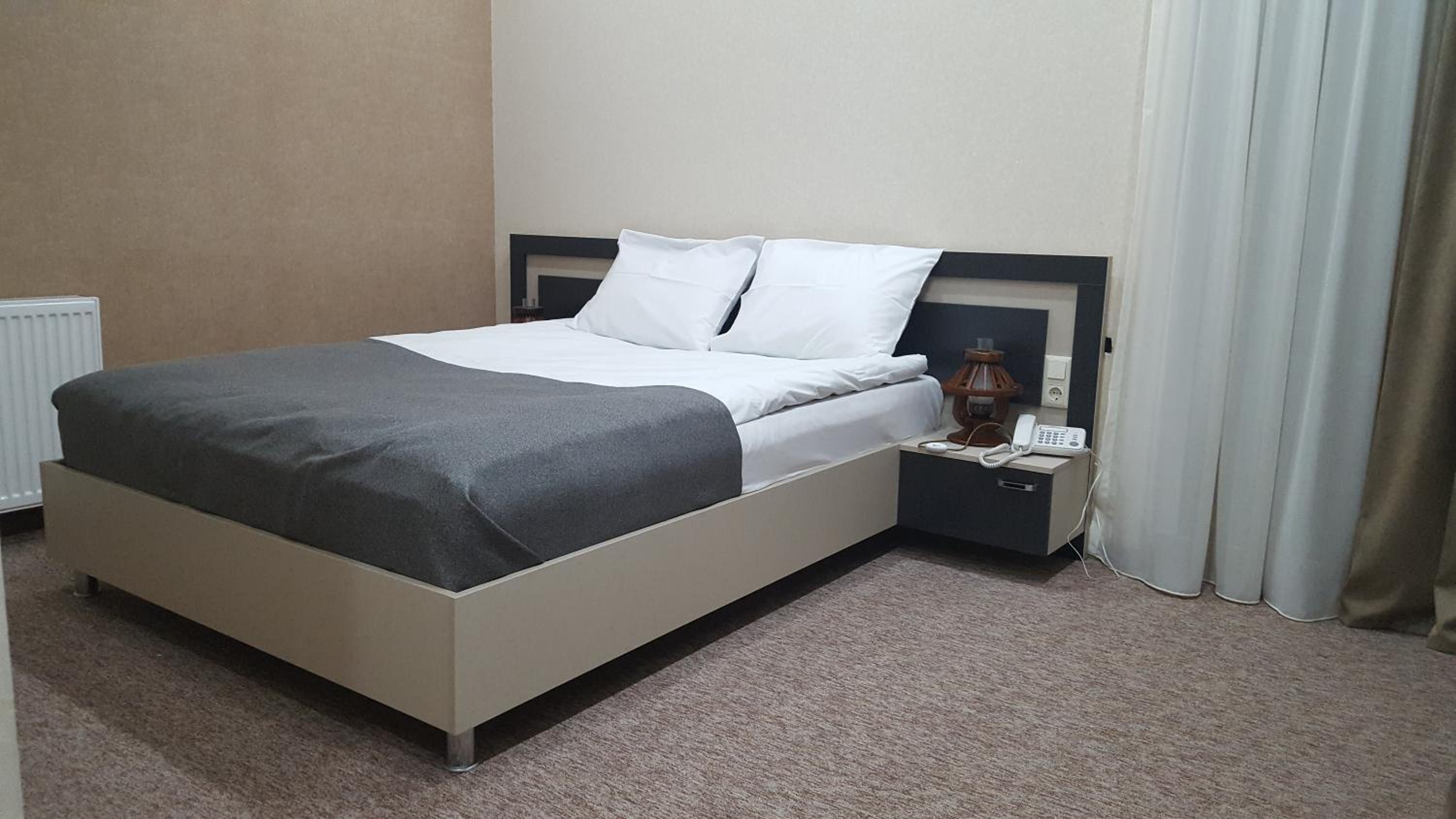 Double Room with Balcony - Photo 13