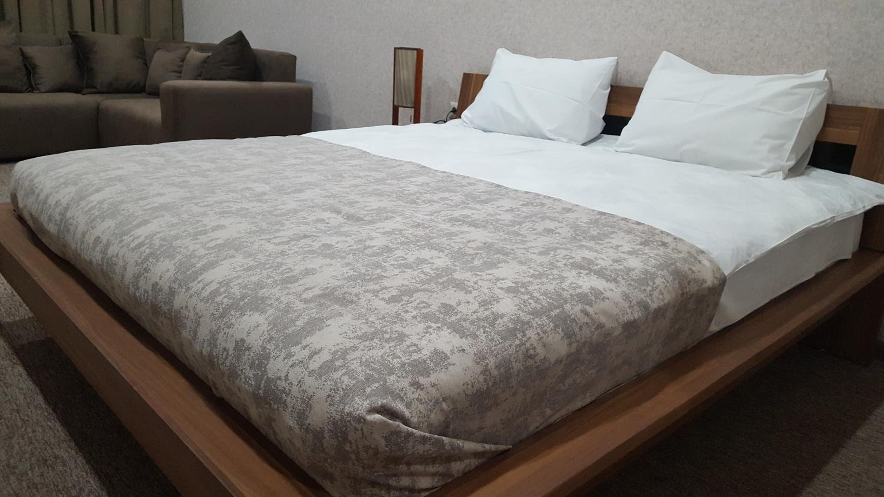 Double Room with Balcony - Photo 12