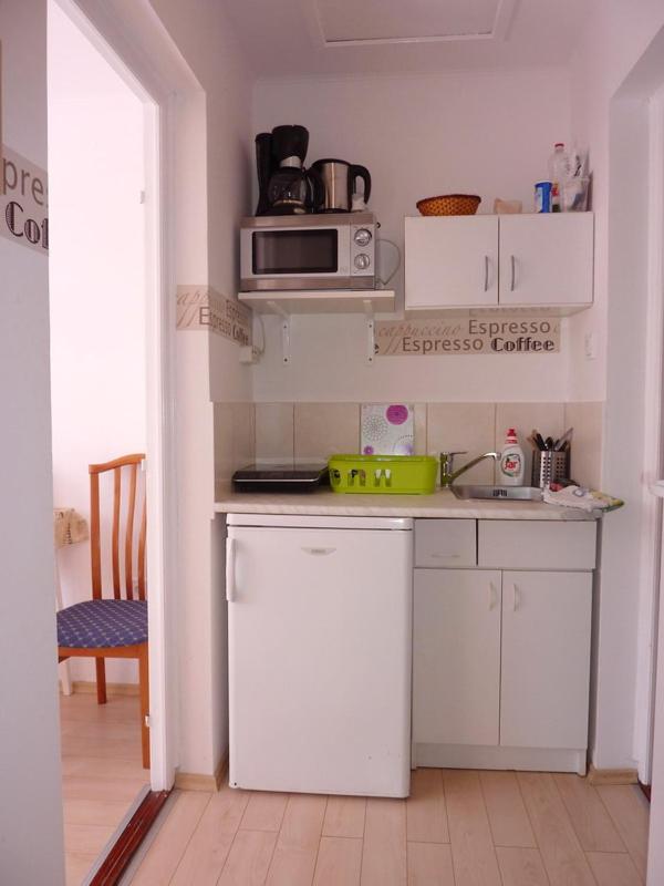One-Bedroom Apartment photo 2