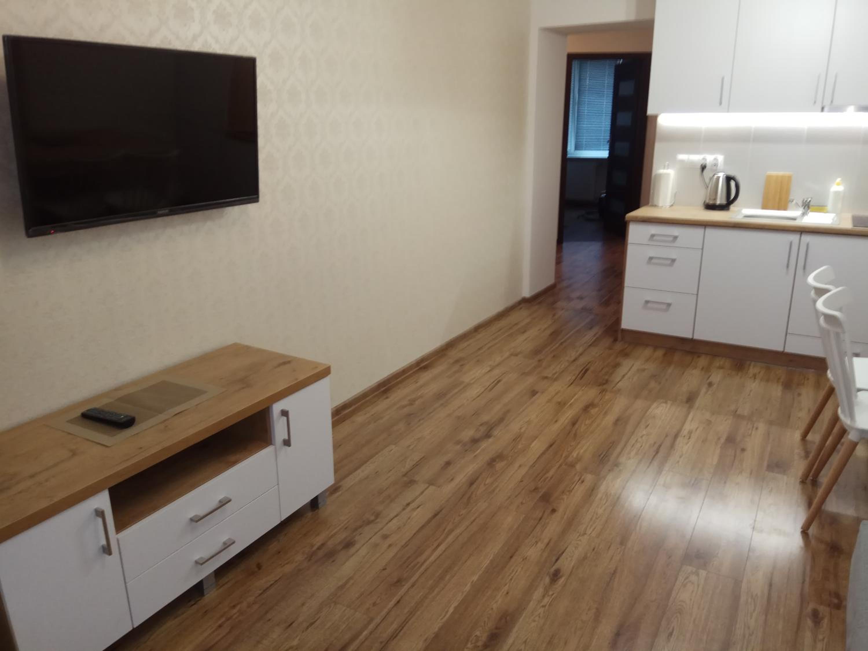 Apartment - Ground Floor - Photo 3