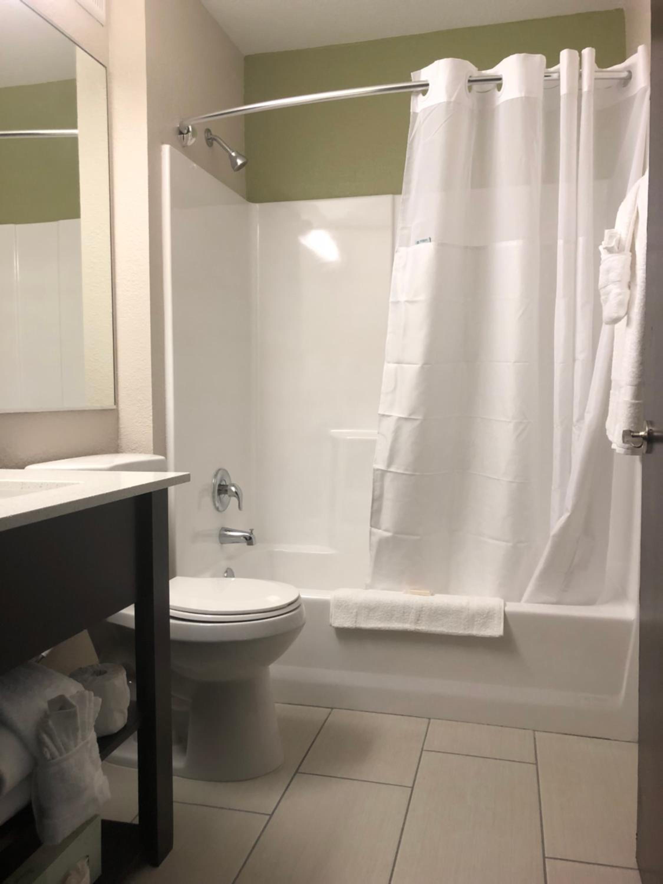 King Room - Mobility Access/Non-Smoking - Photo 16