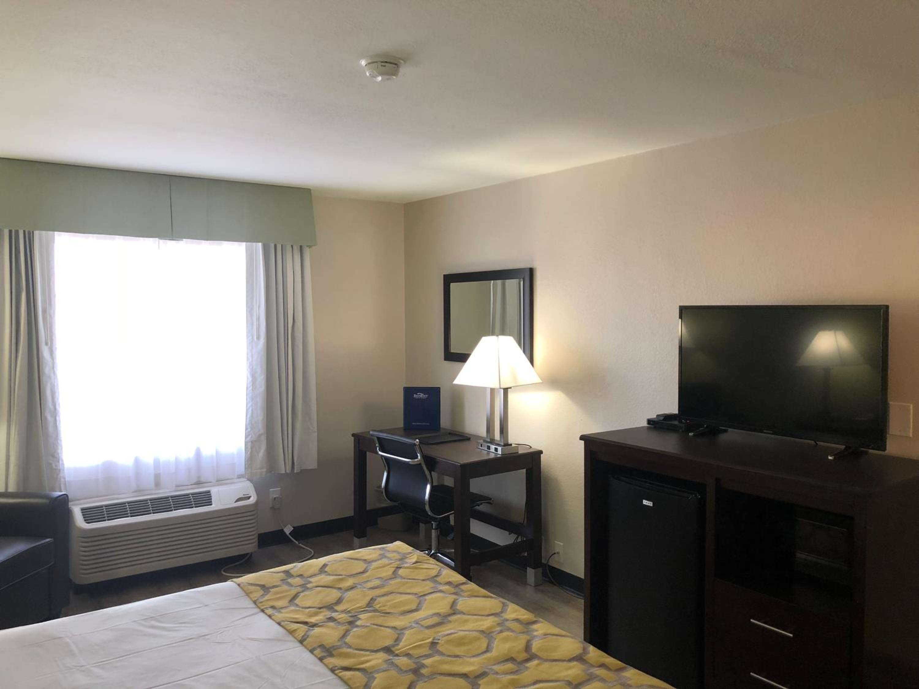 King Room - Mobility Access/Non-Smoking - Photo 1