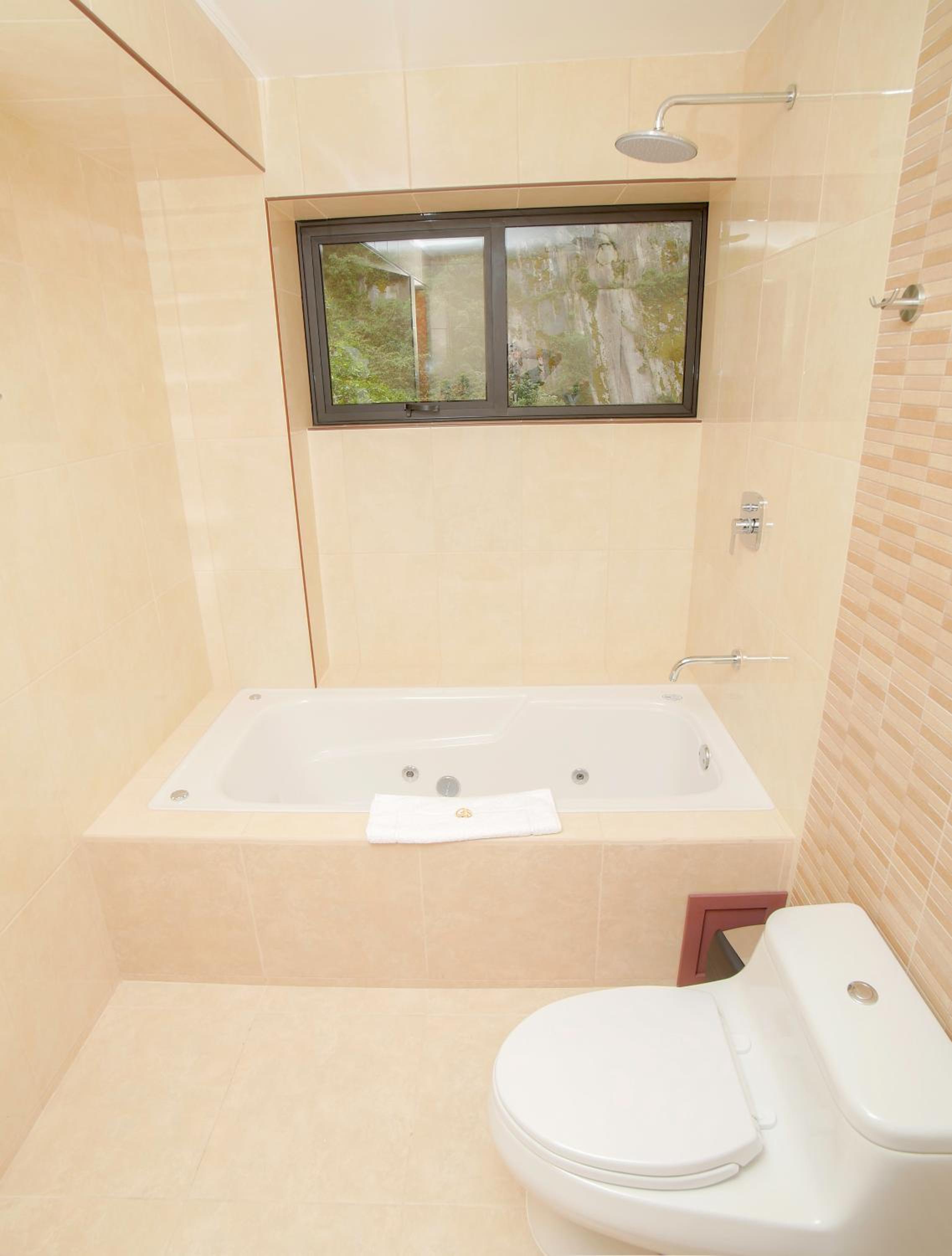 King Room with Spa Bath photo 3