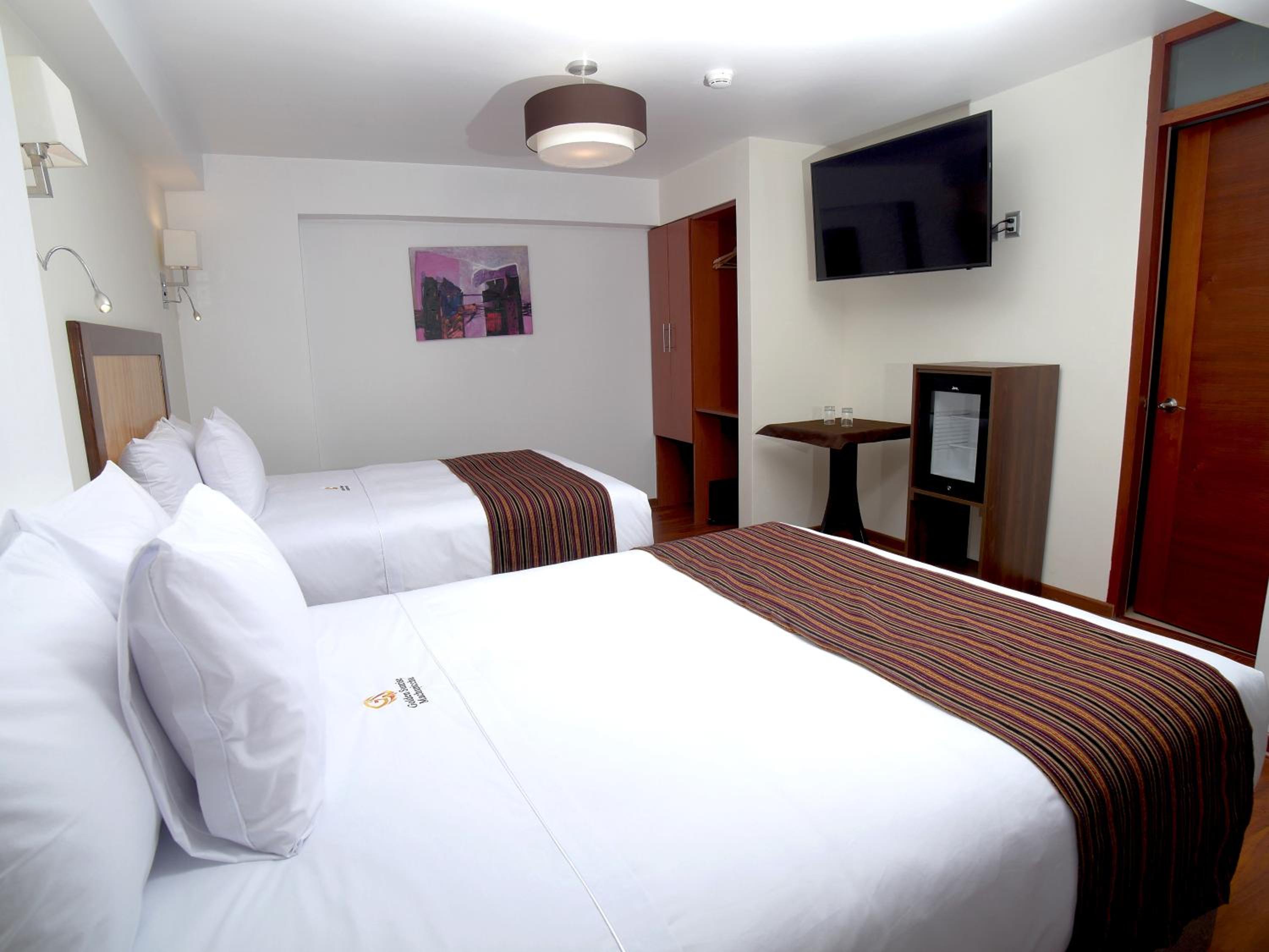 Superior Double Room with Two Double Beds photo 2