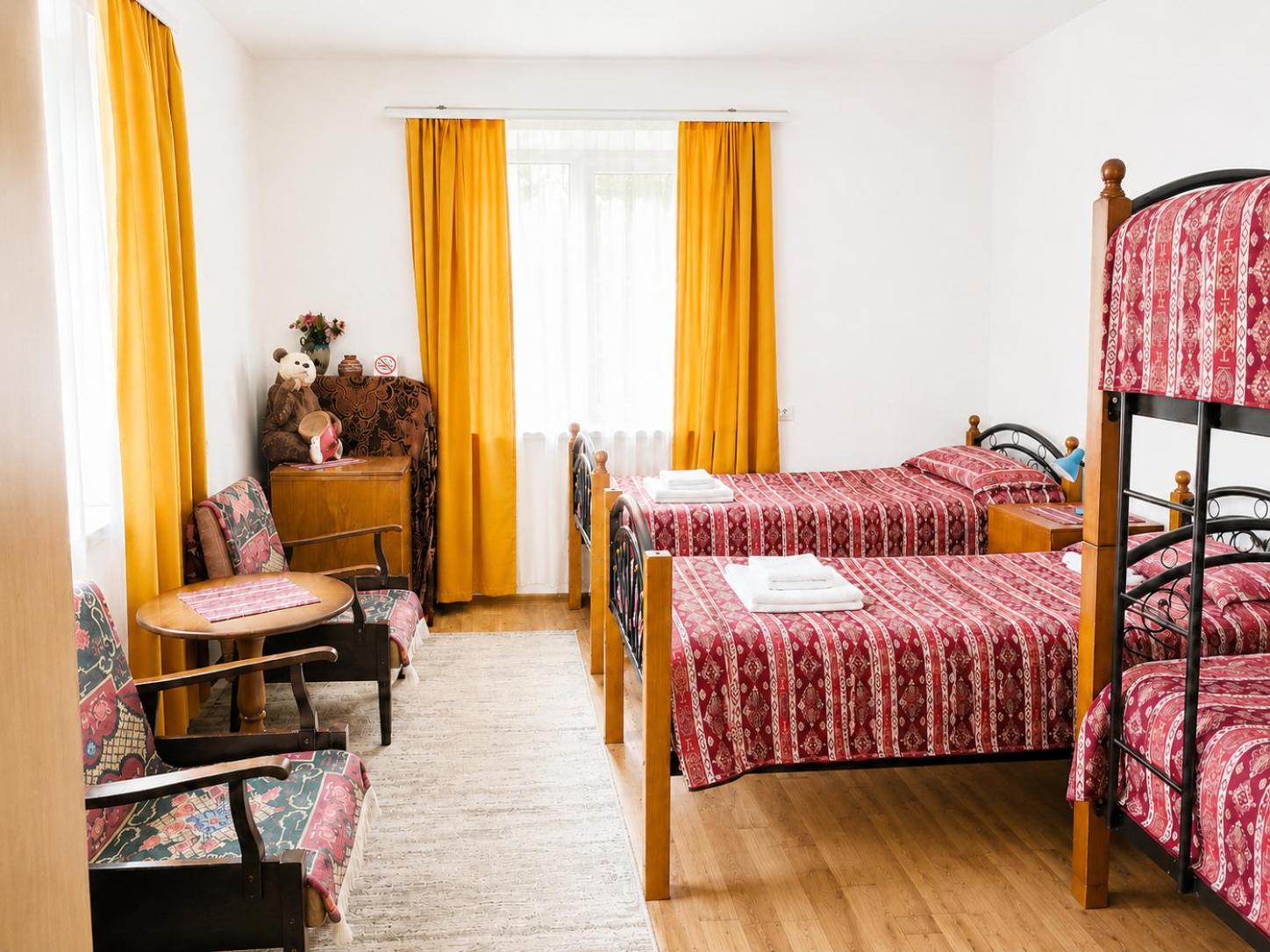 Economy Triple Room photo 1