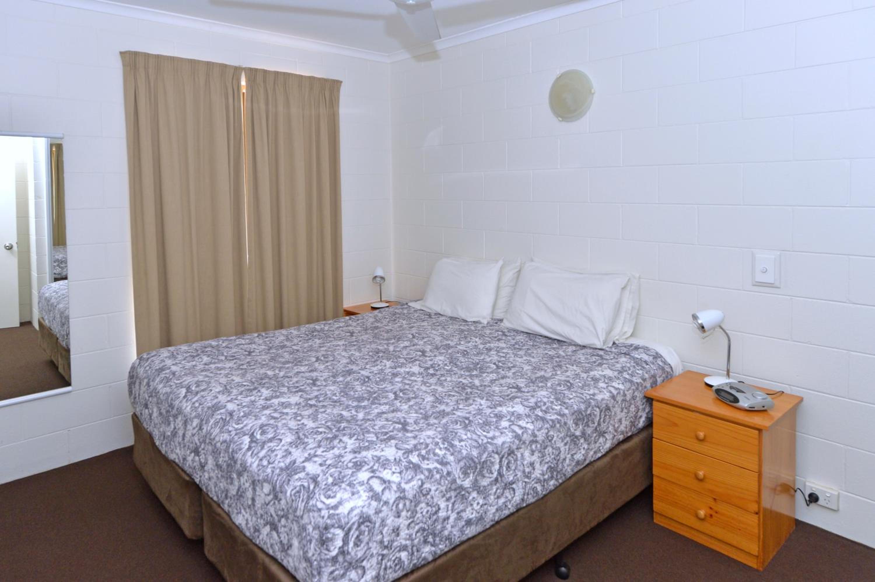 Deluxe Two-Bedroom Apartment - Photo 5