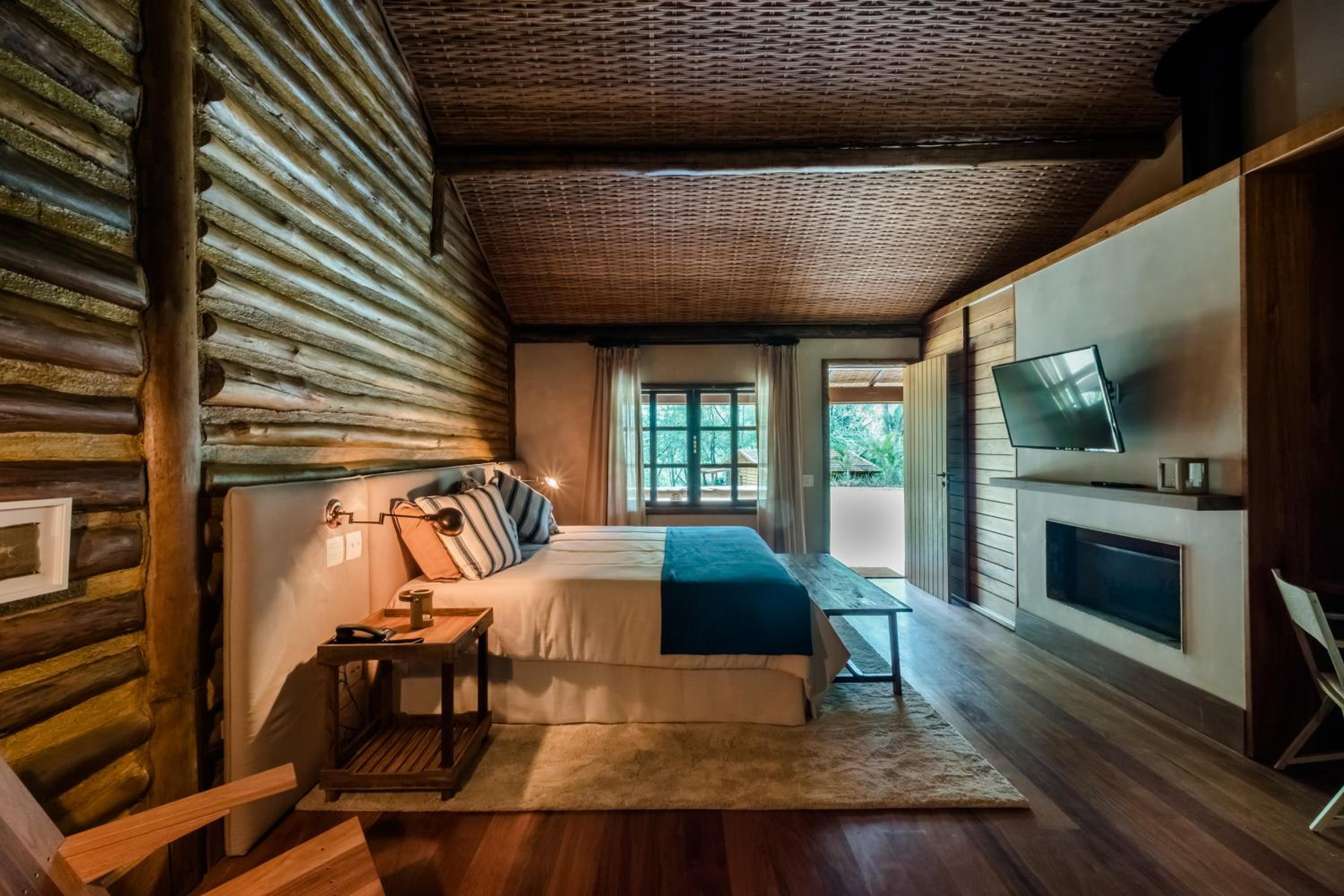 Semi- Detached Chalet with Spa Bath