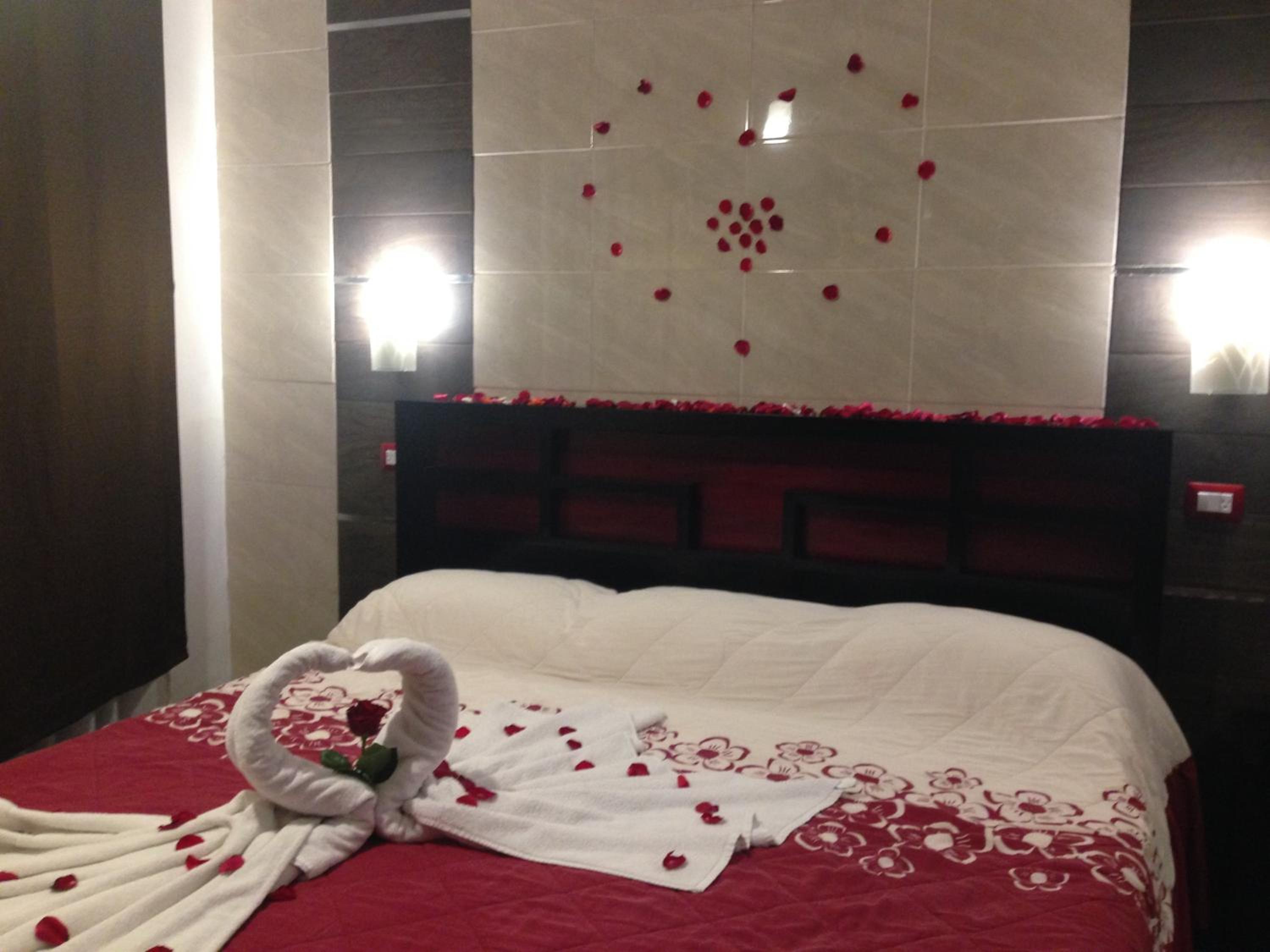 King Suite with Balcony photo 2