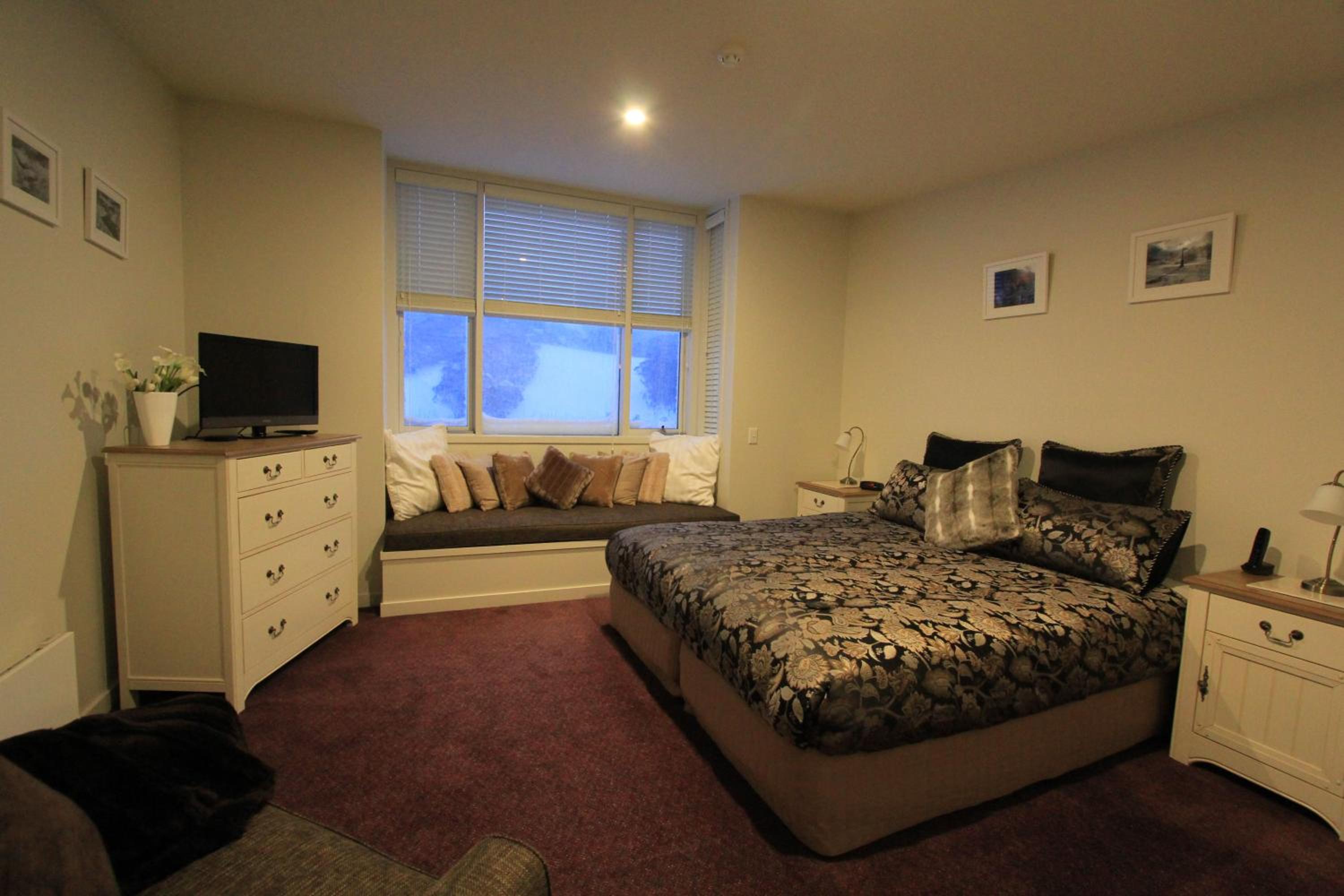 Apartment with Mountain View photo 1