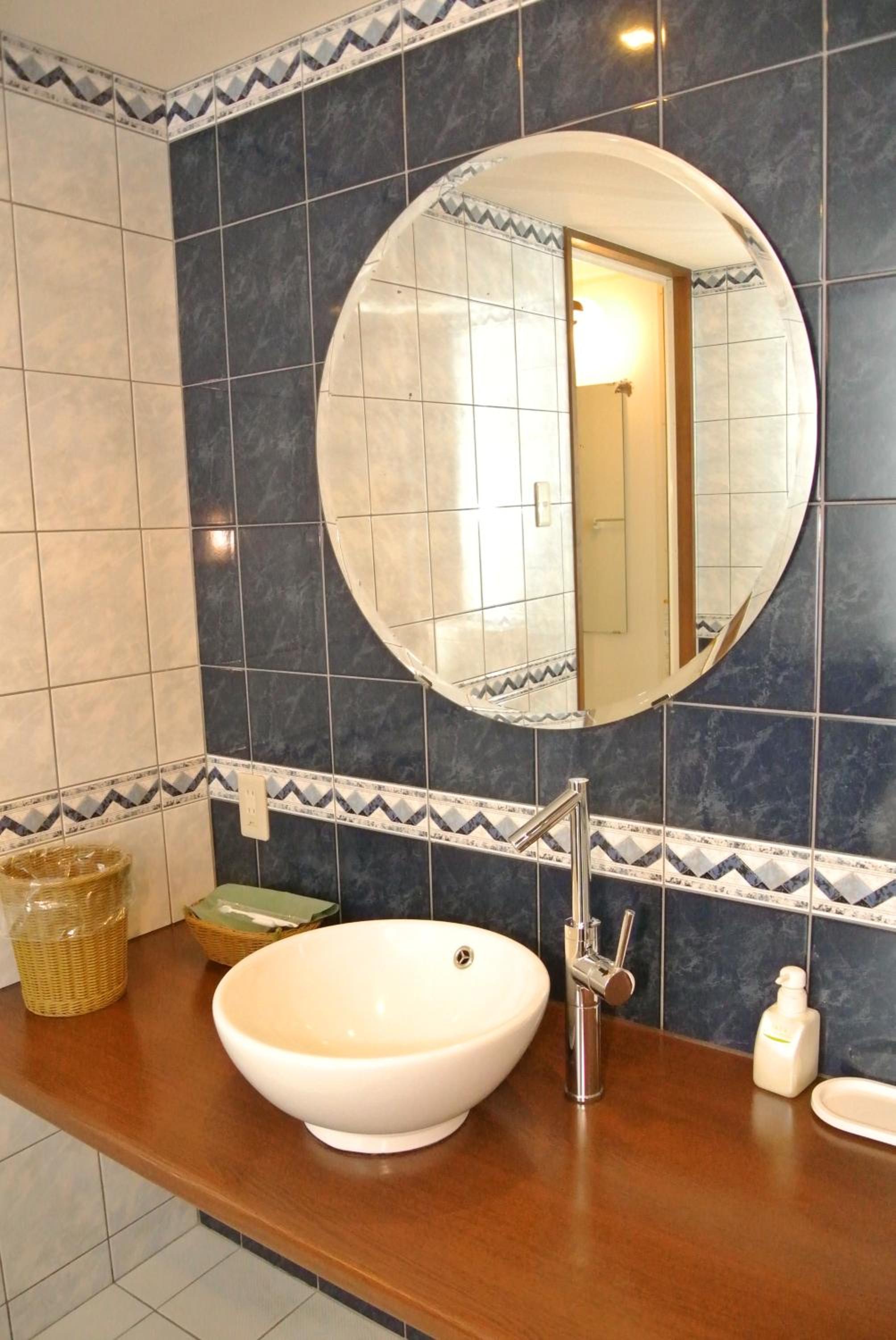 Superior Room with Lake View - Non-Smoking photo 2