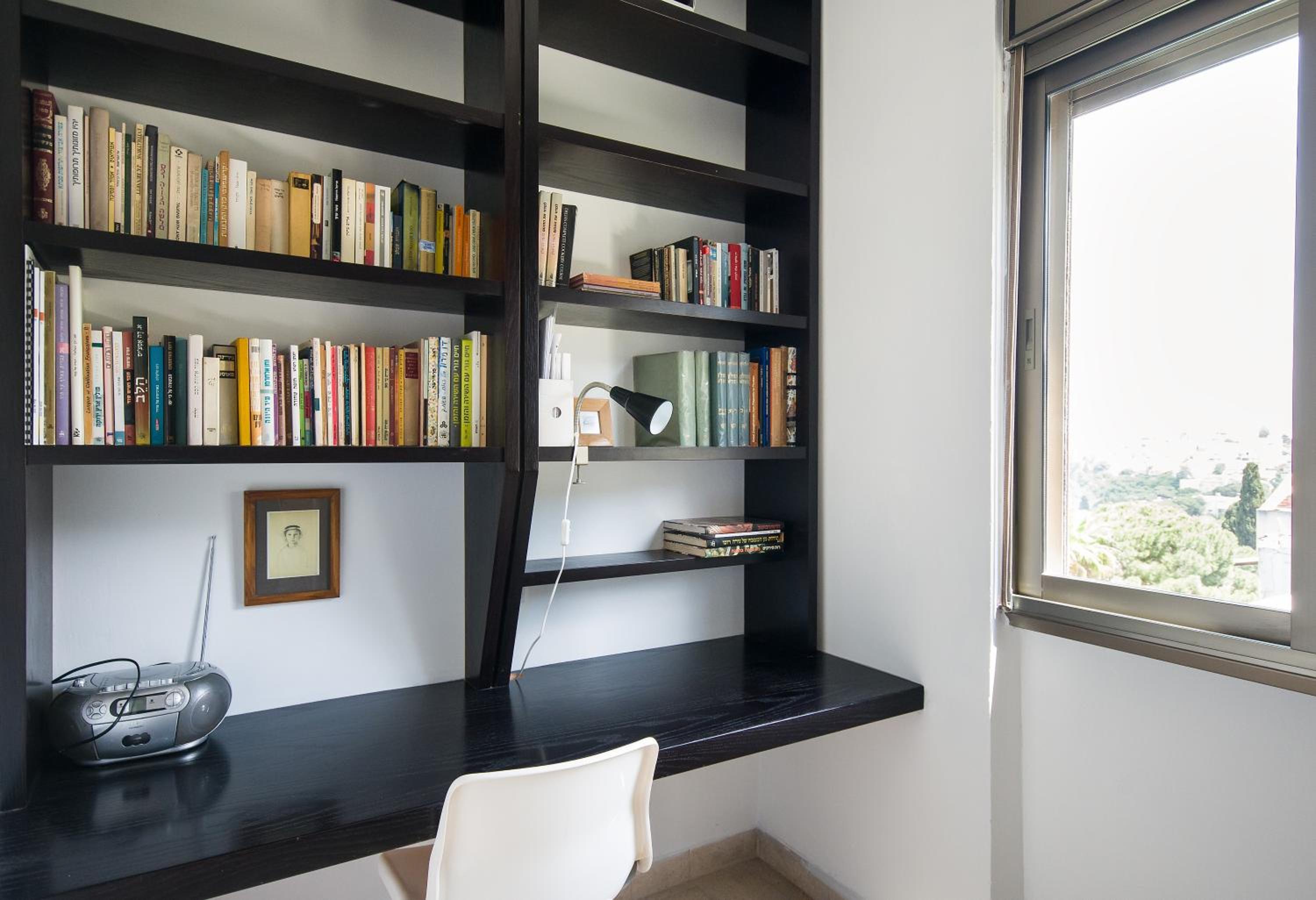 Three-Bedroom Apartment - Photo 9