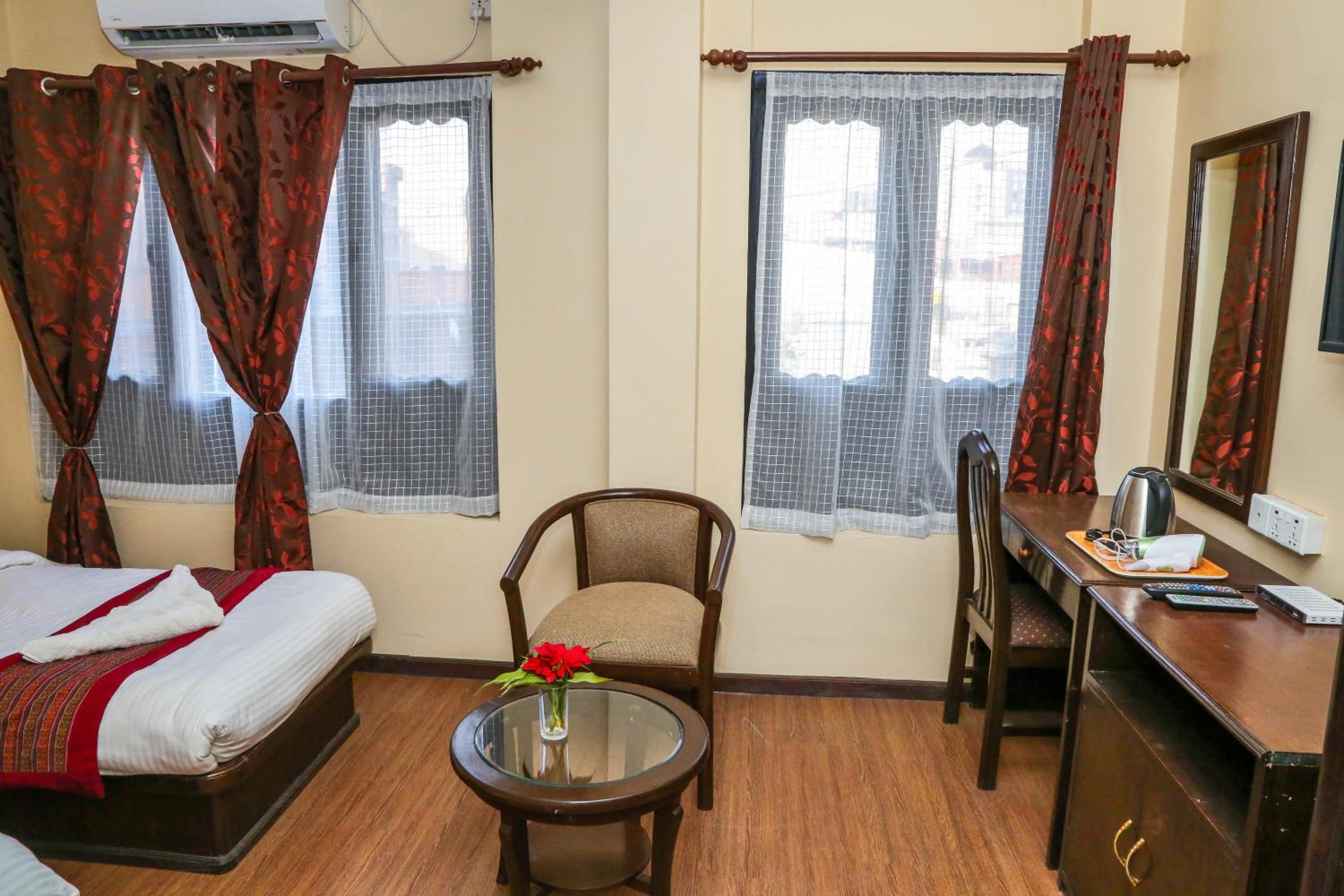 Deluxe Double or Twin Room photo 1