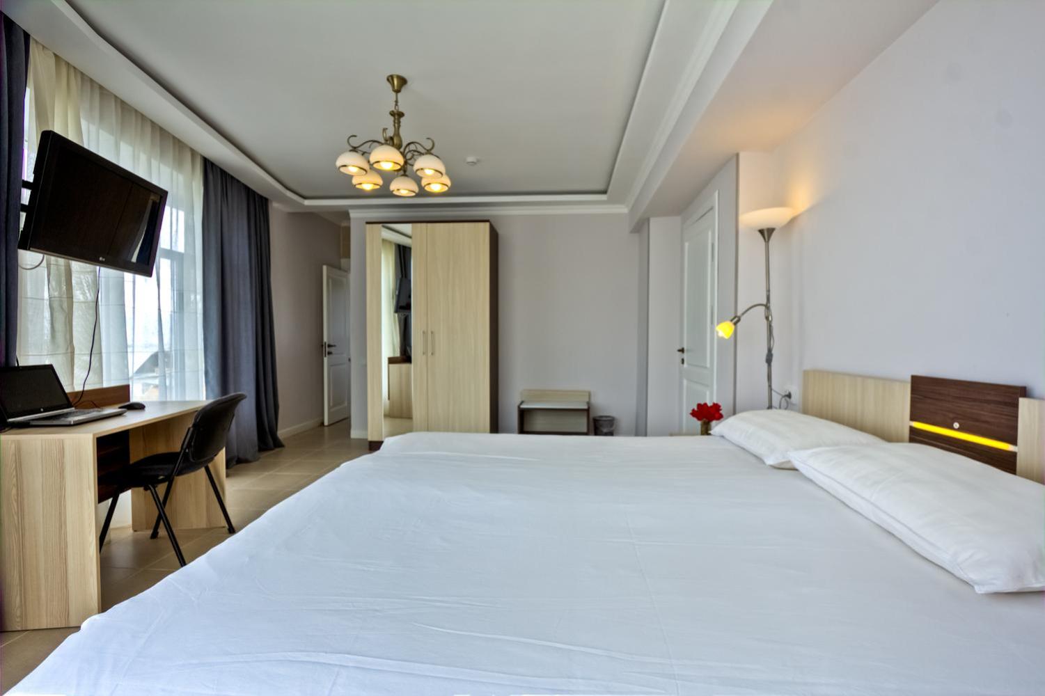 Suite with Garden View photo 2