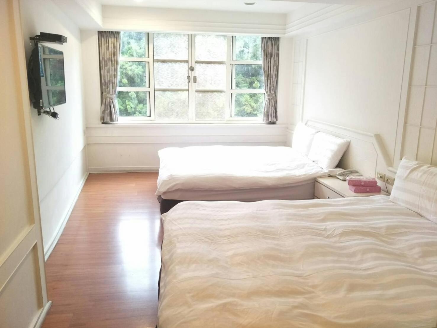 Superior Quadruple Room photo 2