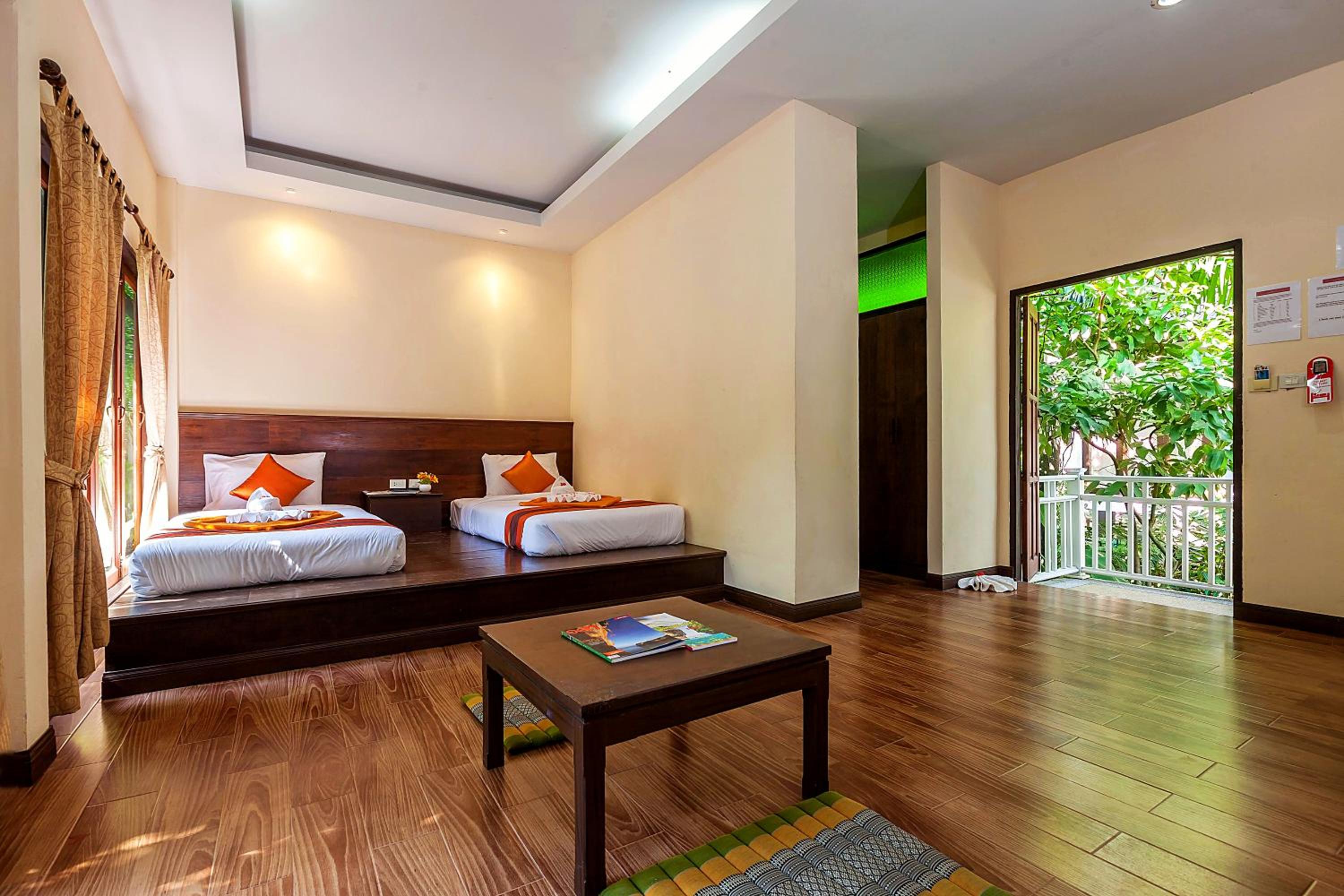 Deluxe Bungalow with Garden View - Photo 12