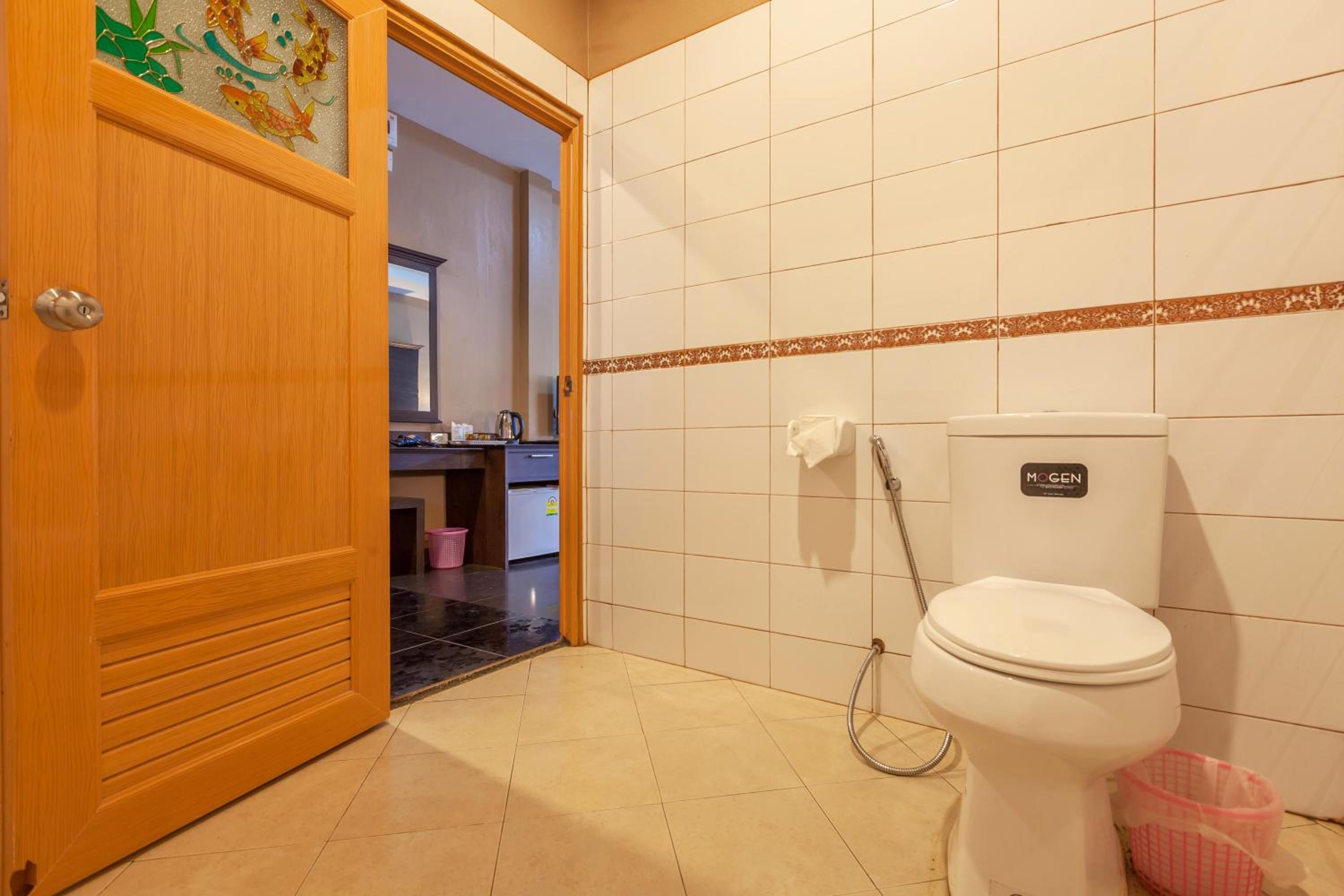 Standard Double Room - Photo 6