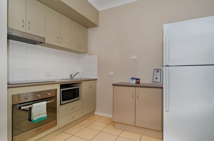 Two Bedroom One Bathroom Apartment photo 2