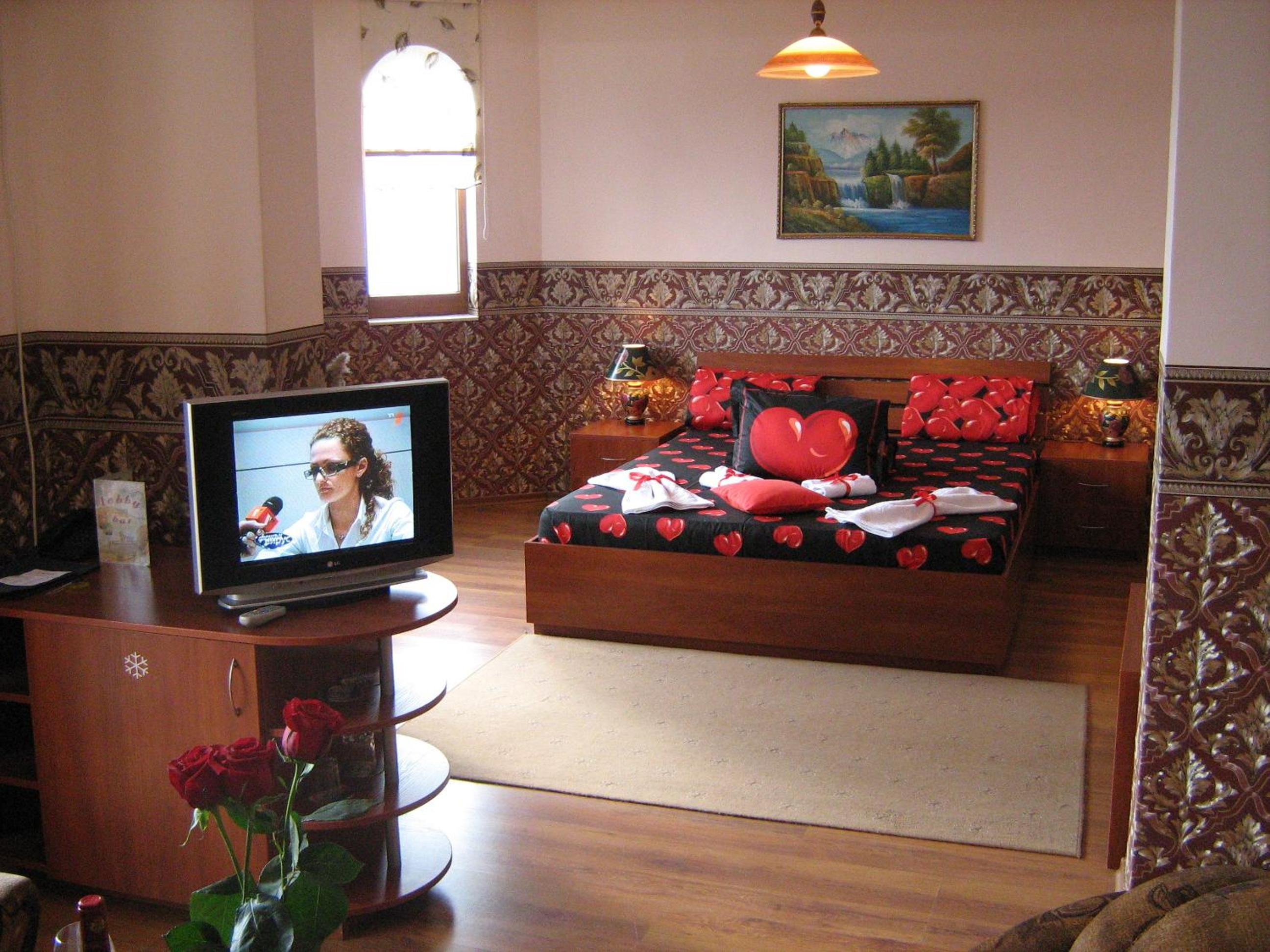 One-Bedroom Suite with Balcony photo 2