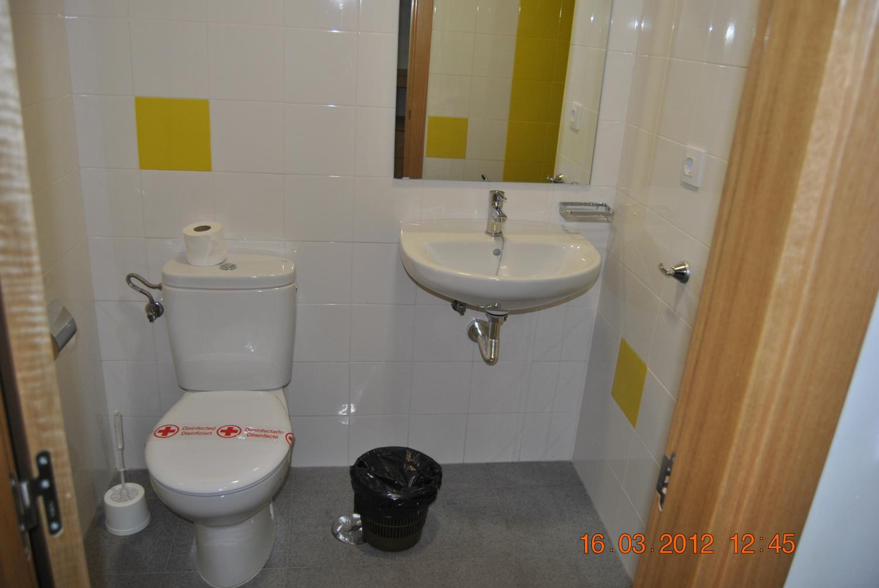 Quadruple Room with Bathroom photo 3
