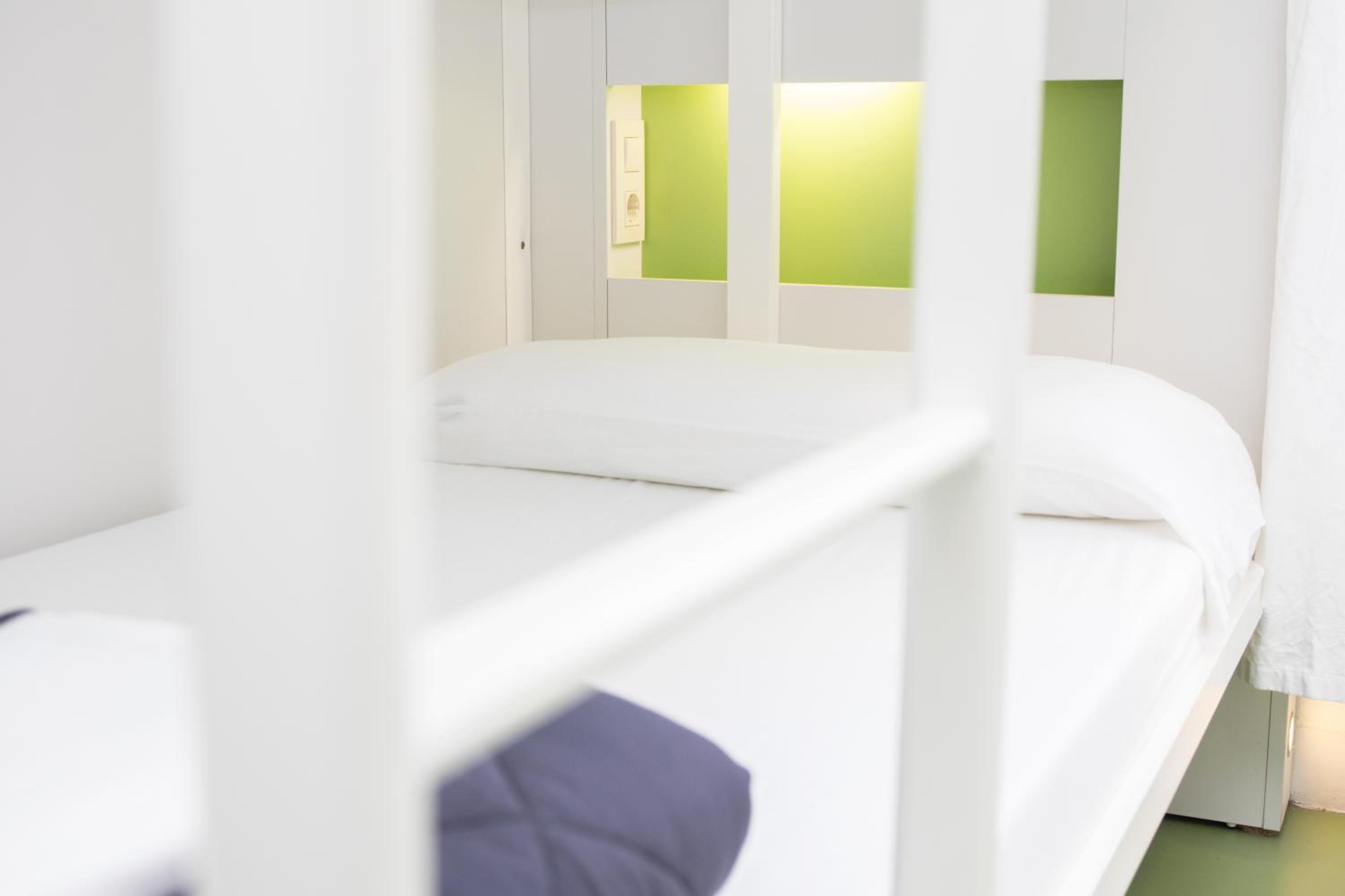 Bed in 8-Bed Dormitory Room photo 2