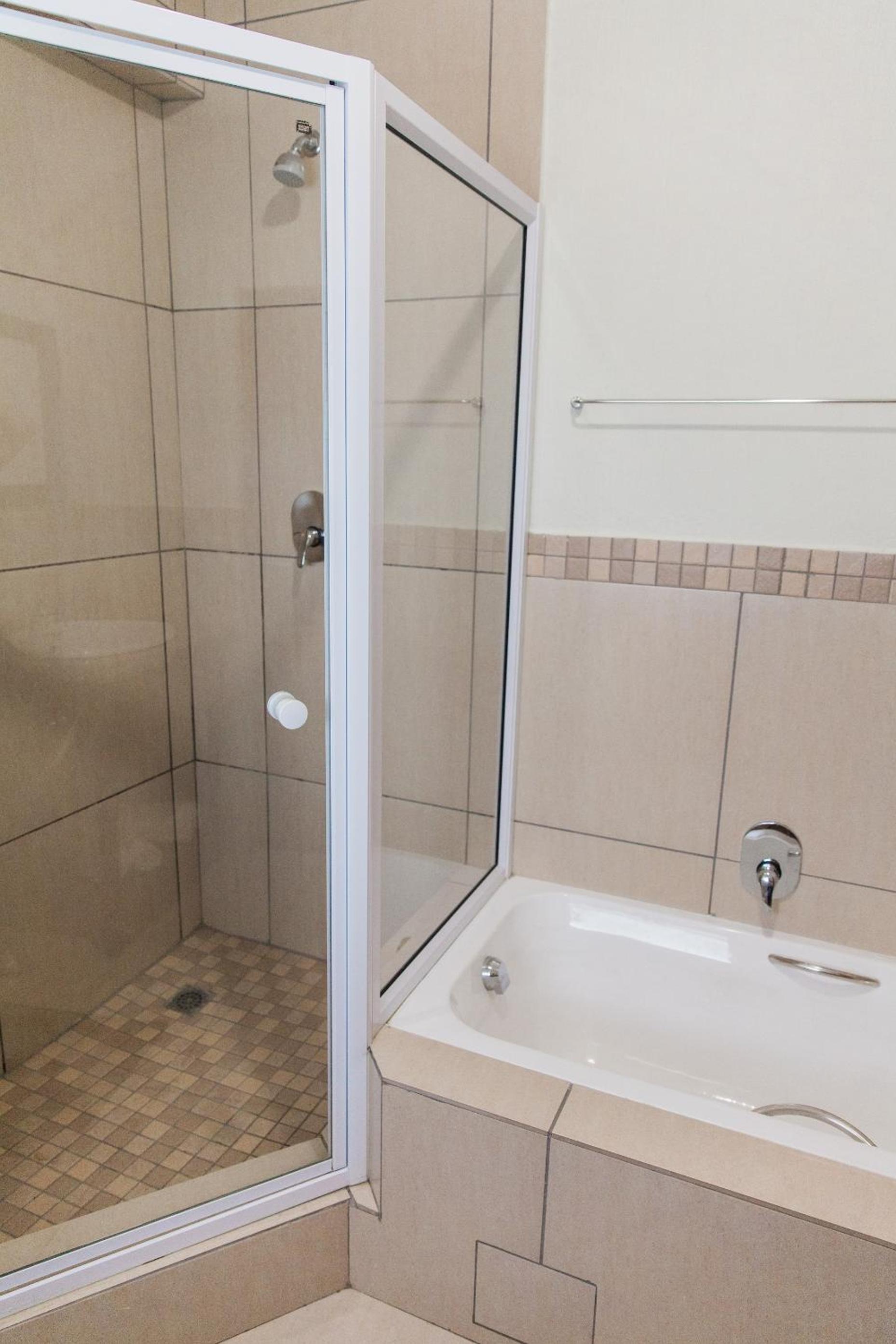 Executive Twin Room - Photo 5