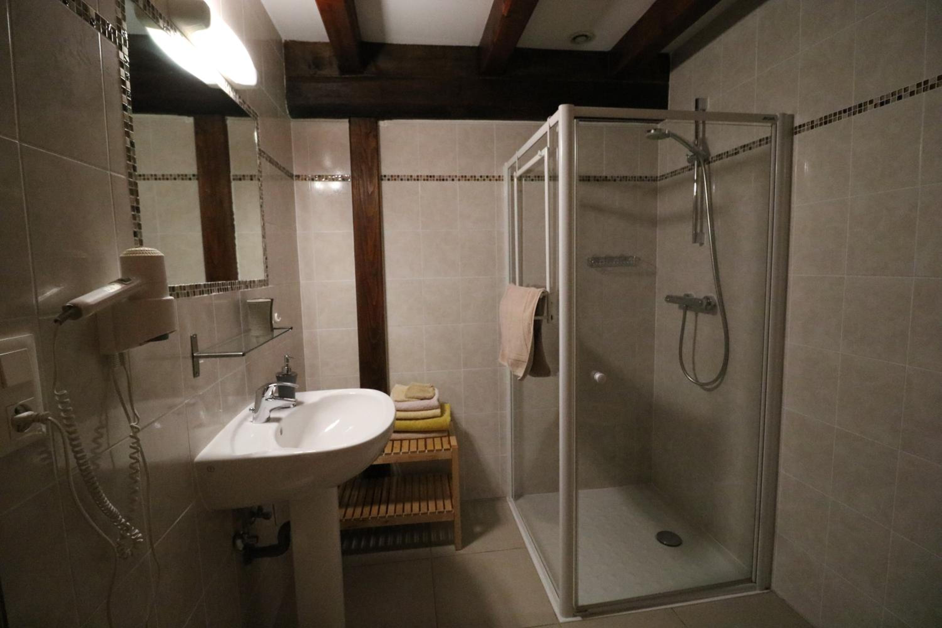 Double Room - Photo 3